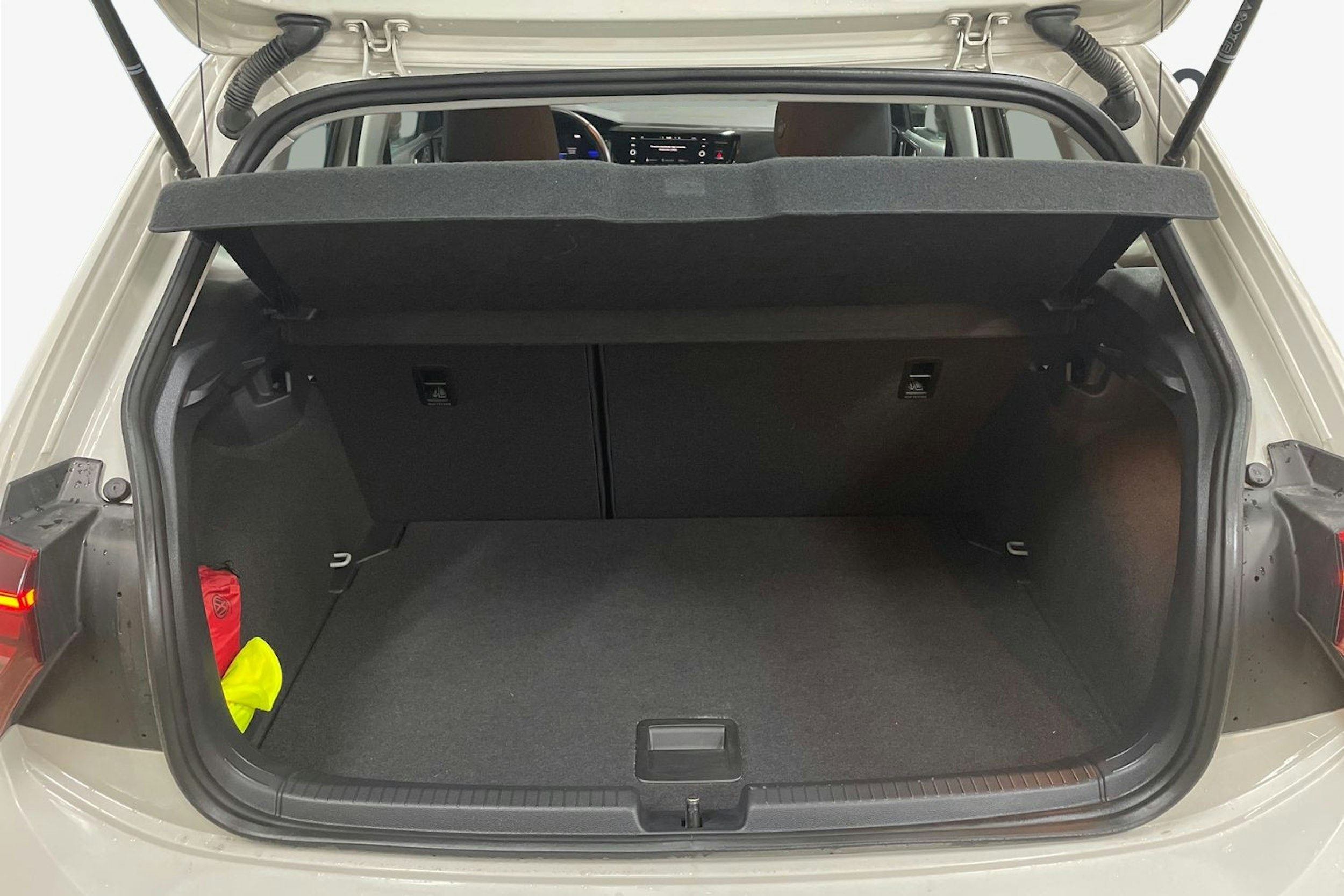 Harmaa Volkswagen POLO 2022 kuva 12.