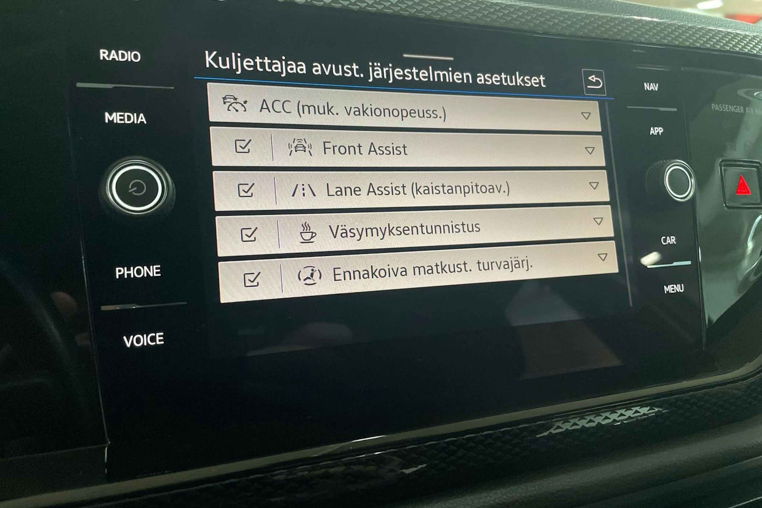 Harmaa Volkswagen POLO 2022 kuva 20.