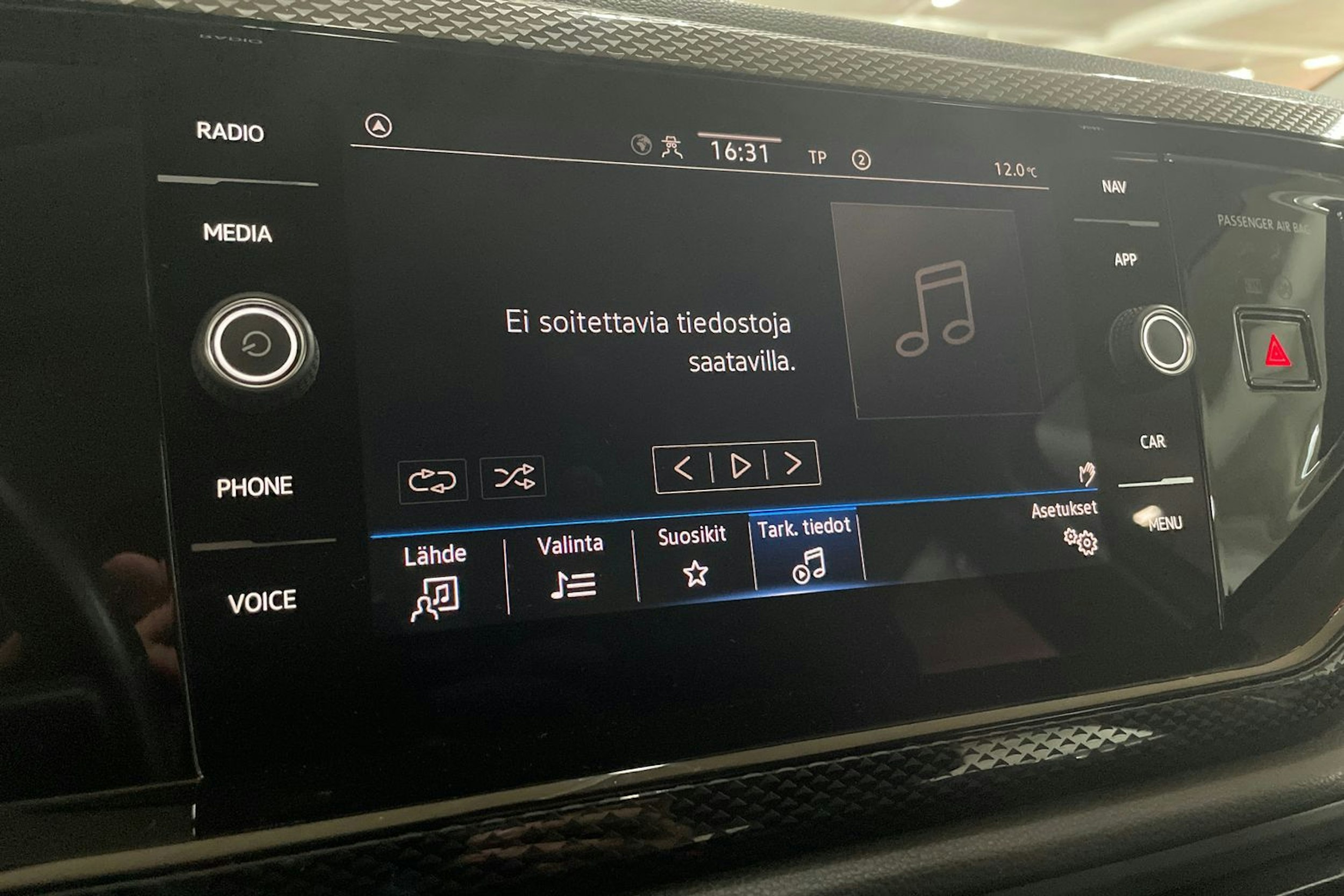 Harmaa Volkswagen POLO 2022 kuva 21.
