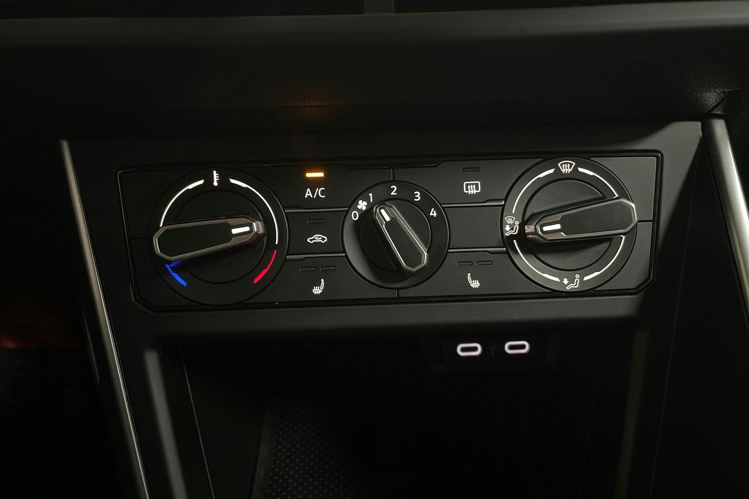 Harmaa Volkswagen POLO 2022 kuva 22.