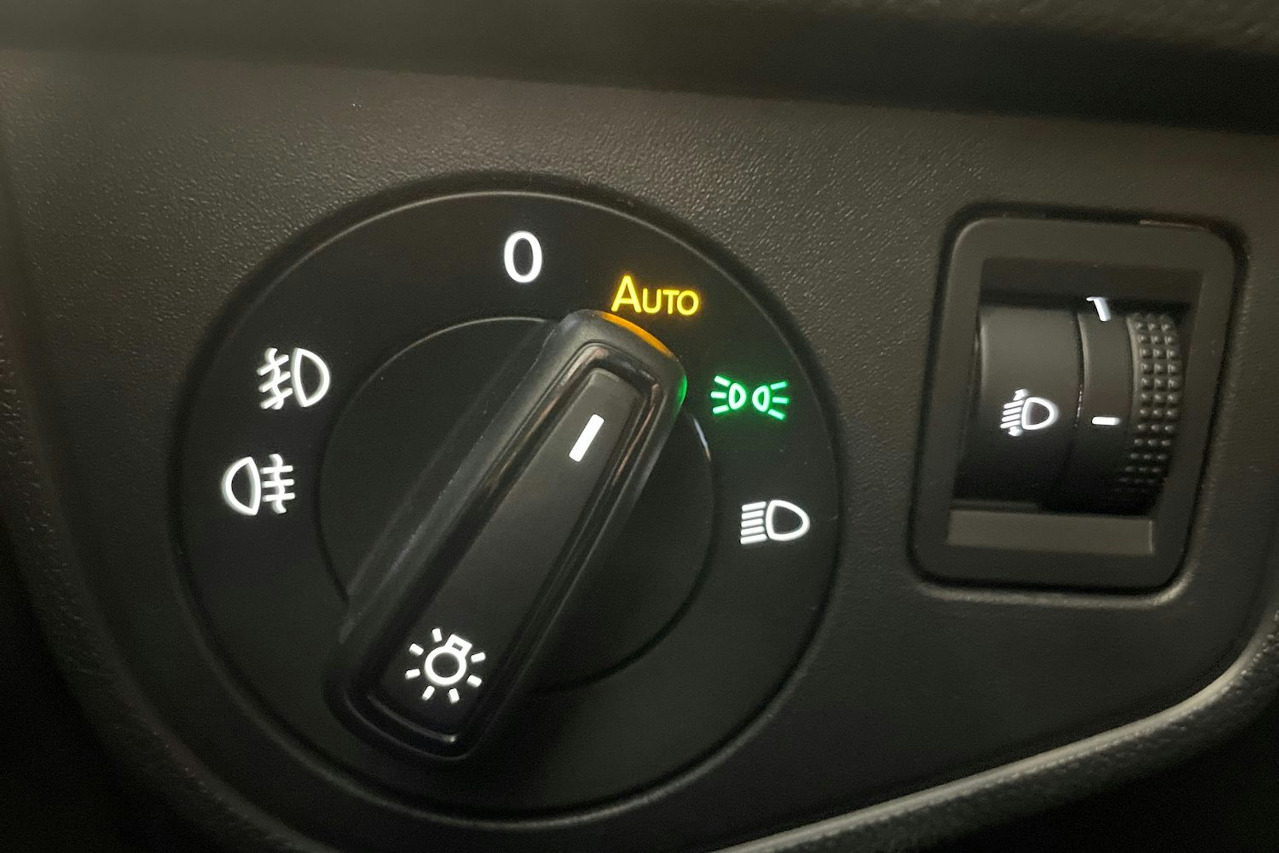 met. musta Volkswagen Polo 2022 kuva 19.