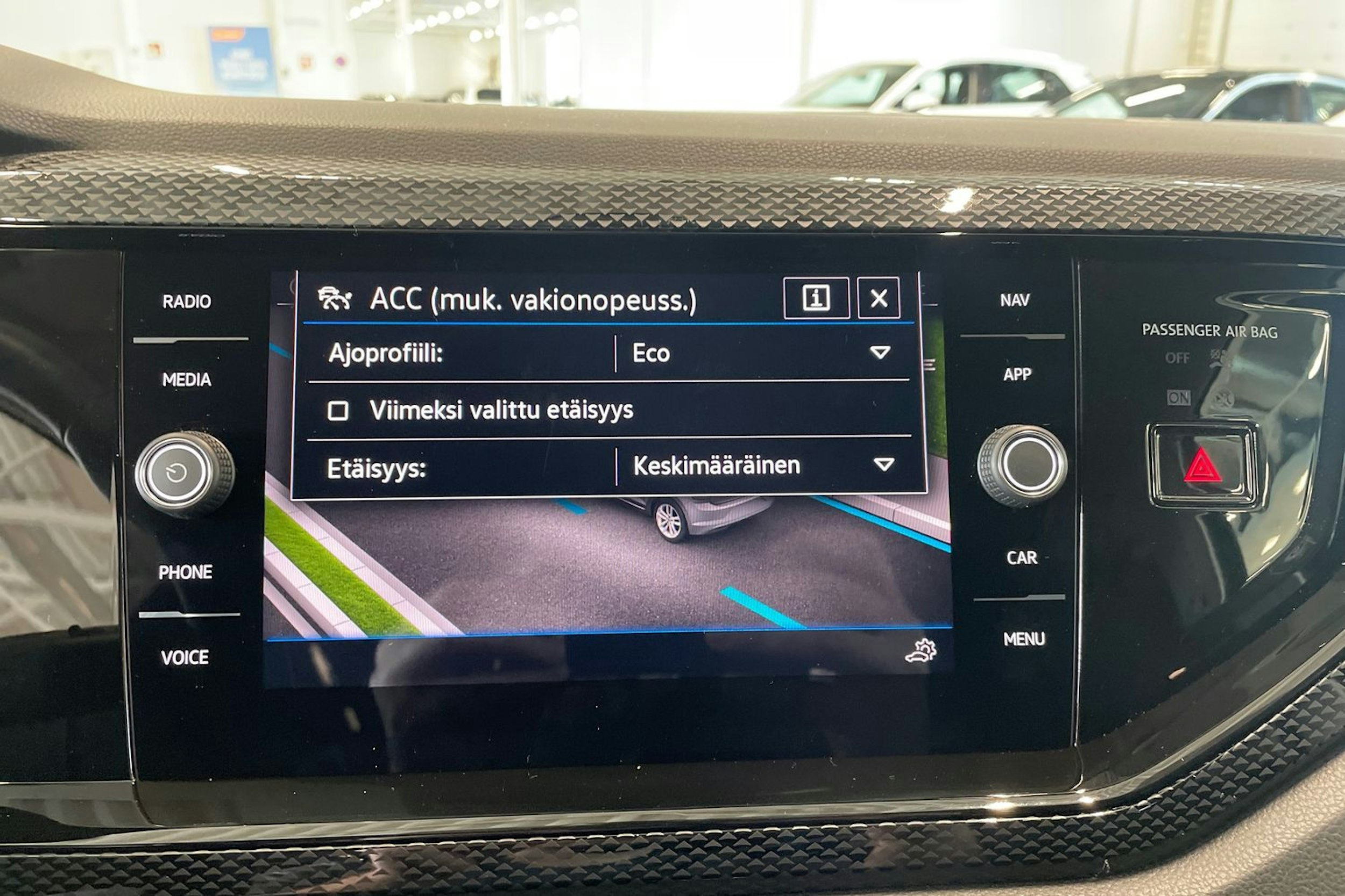 met. musta Volkswagen Polo 2022 kuva 28.