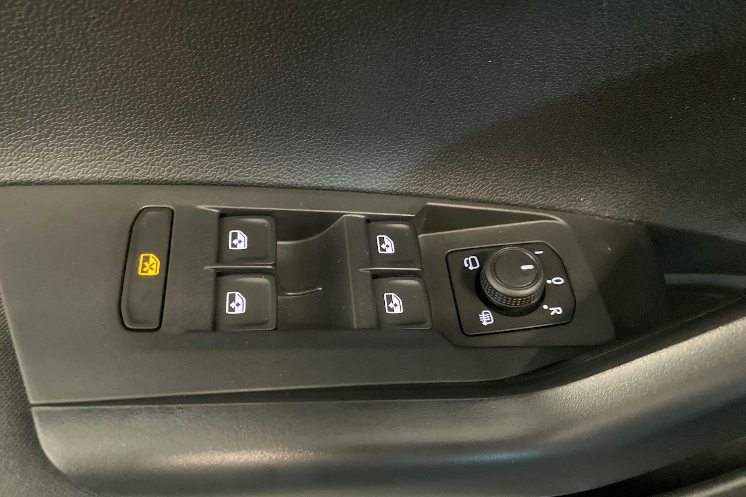 met. musta Volkswagen Polo 2022 kuva 33.