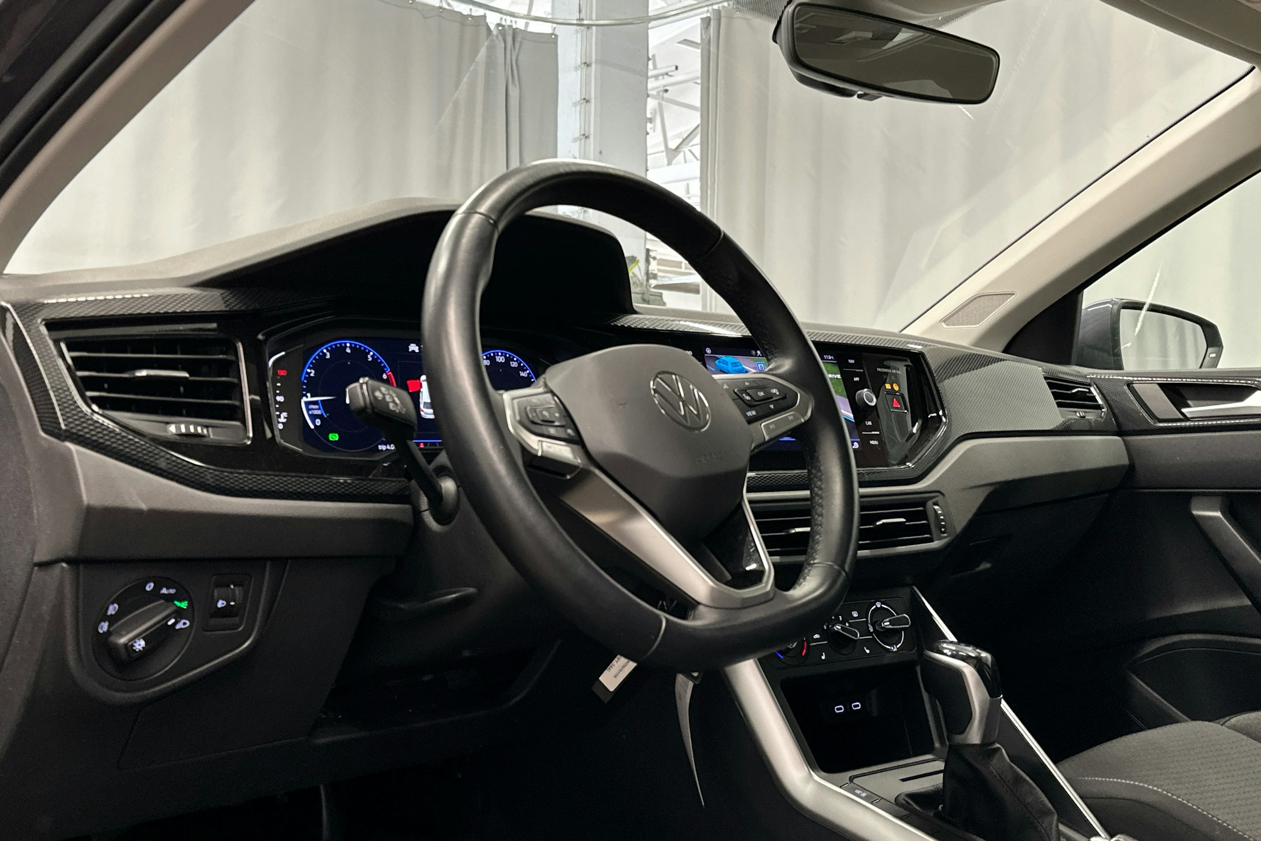 harmaa Volkswagen Polo 2022 kuva 3.