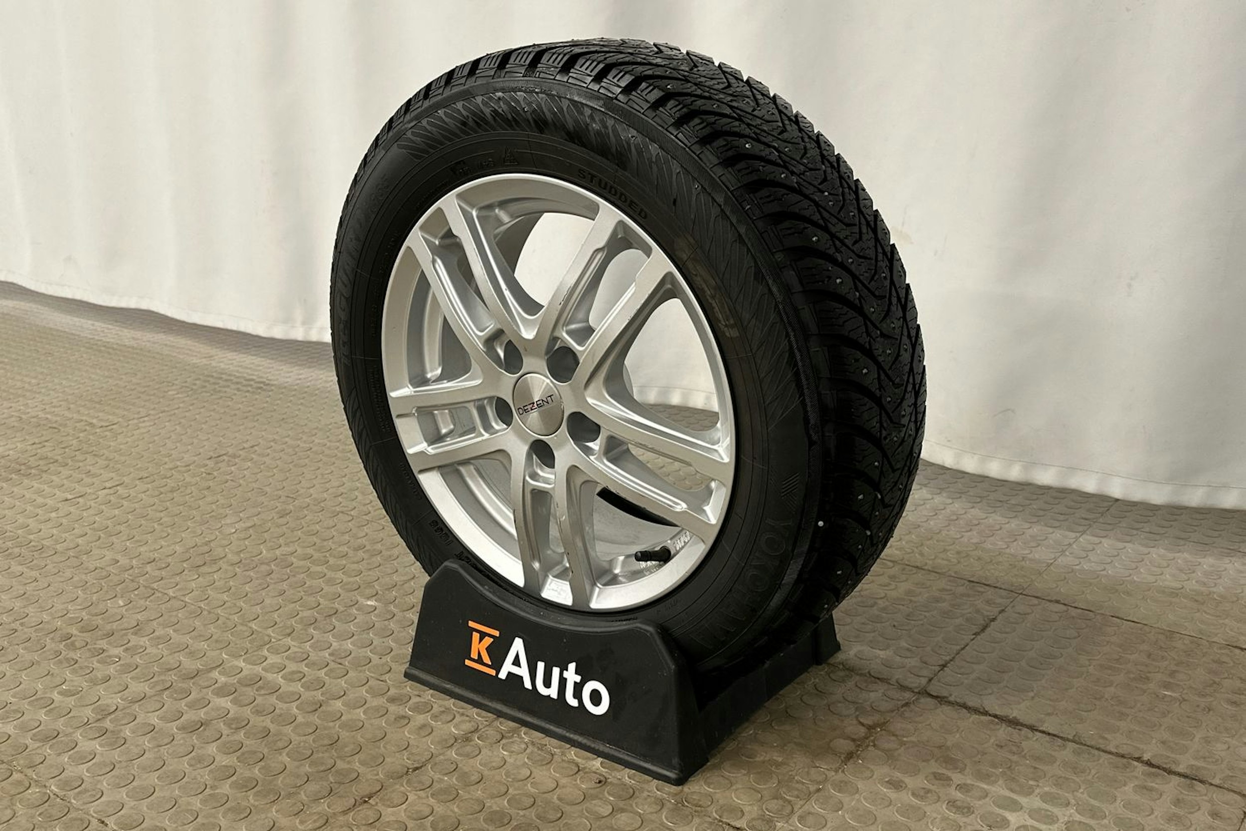 harmaa Volkswagen Polo 2022 kuva 13.