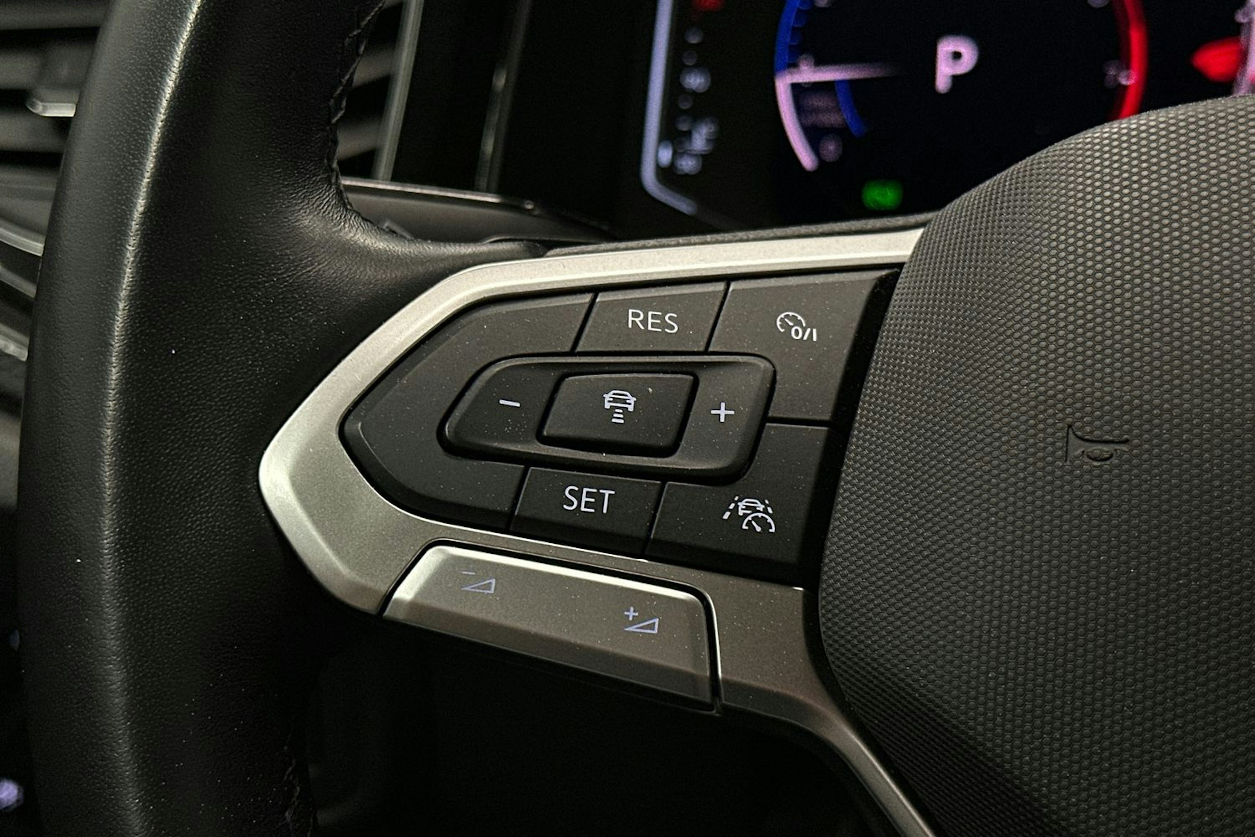 harmaa Volkswagen Polo 2022 kuva 18.