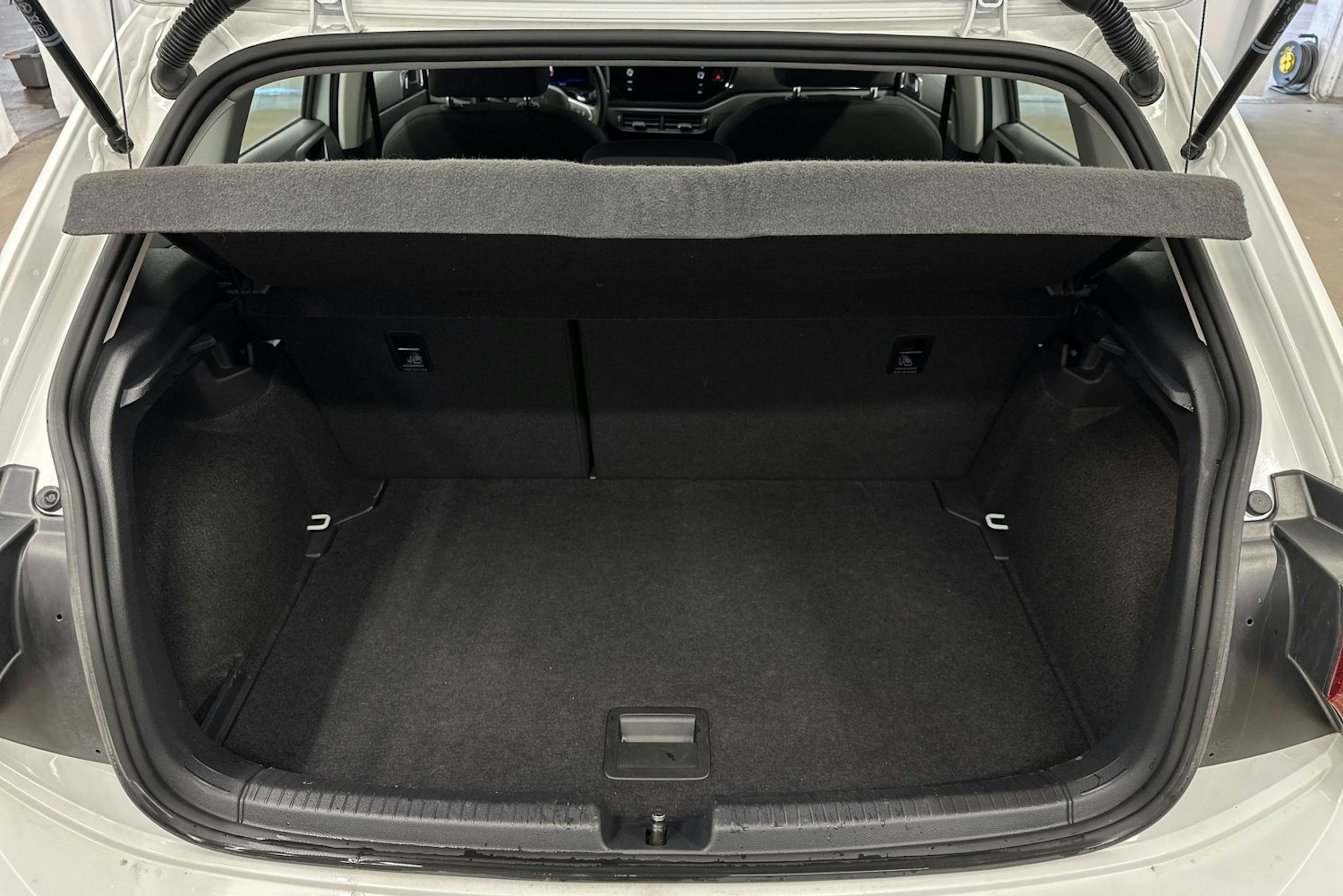 valkoinen Volkswagen Polo 2022 kuva 14.