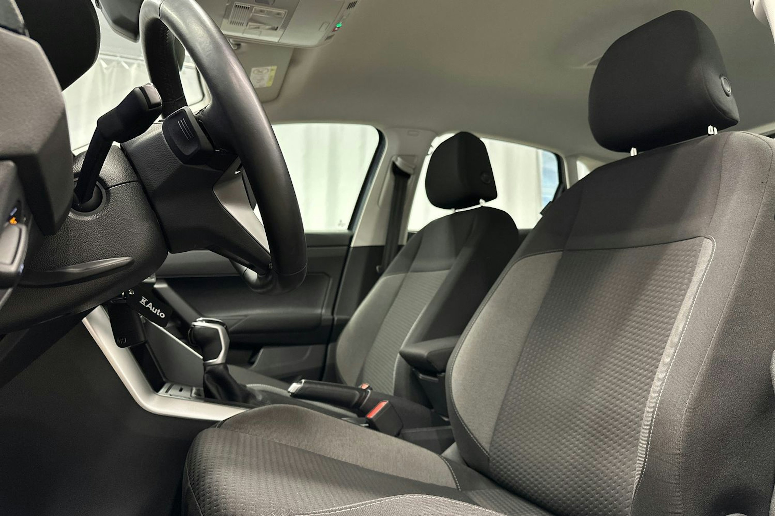 harmaa Volkswagen Polo 2022 kuva 16.