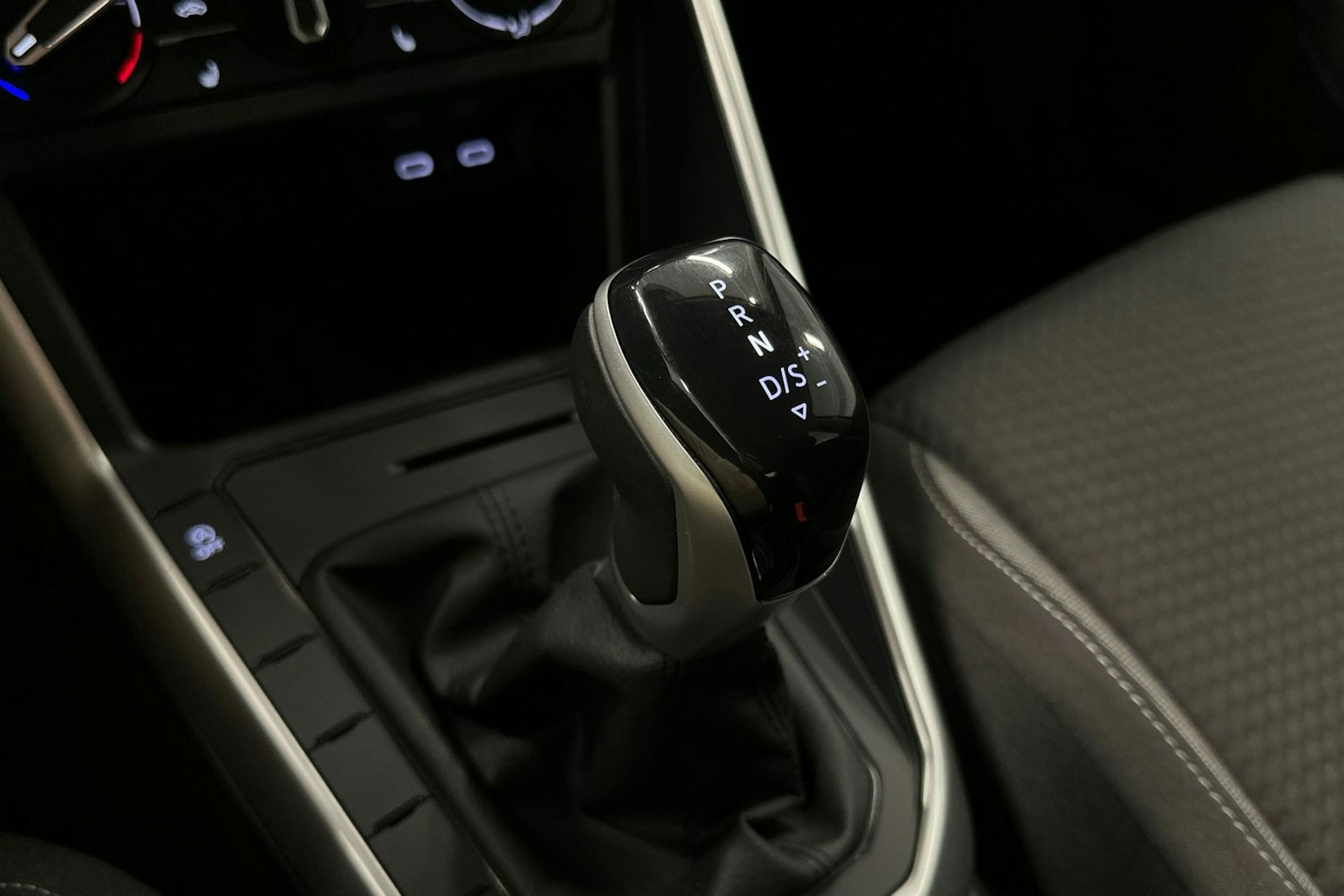 harmaa Volkswagen Polo 2022 kuva 22.