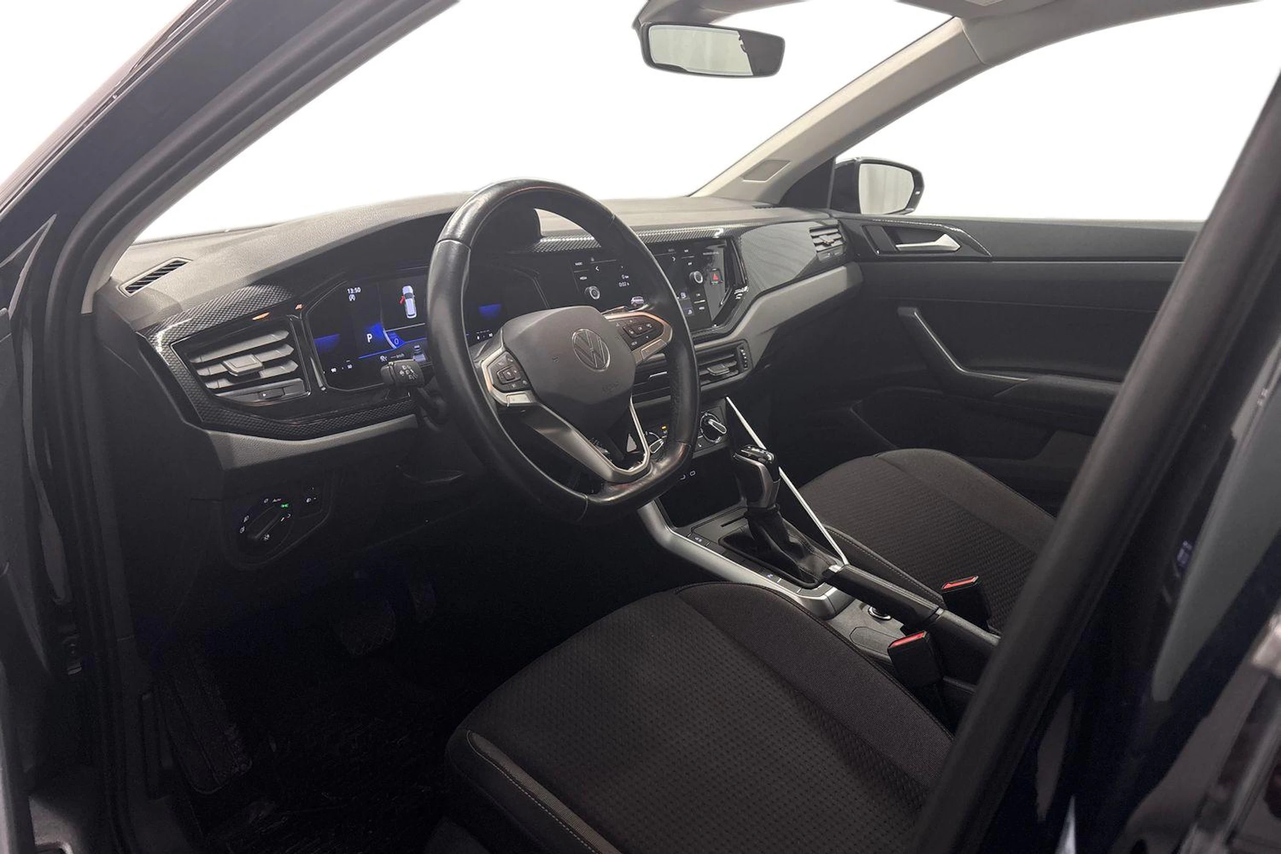 musta Volkswagen Polo 2022 kuva 6.