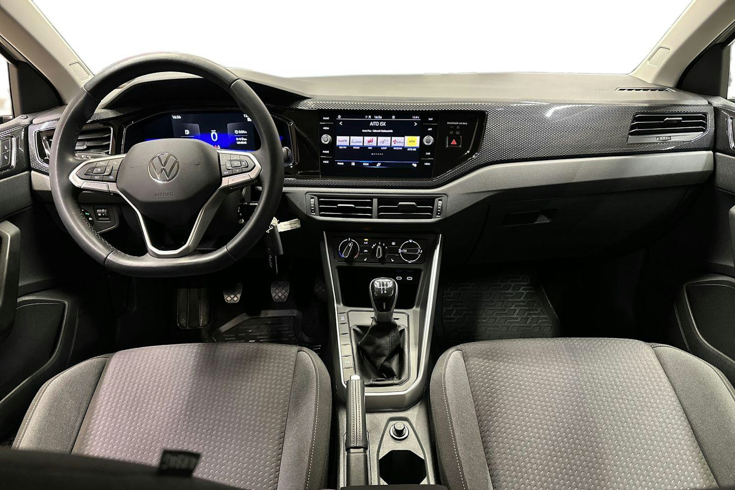 harmaa Volkswagen Polo 2022 kuva 9.