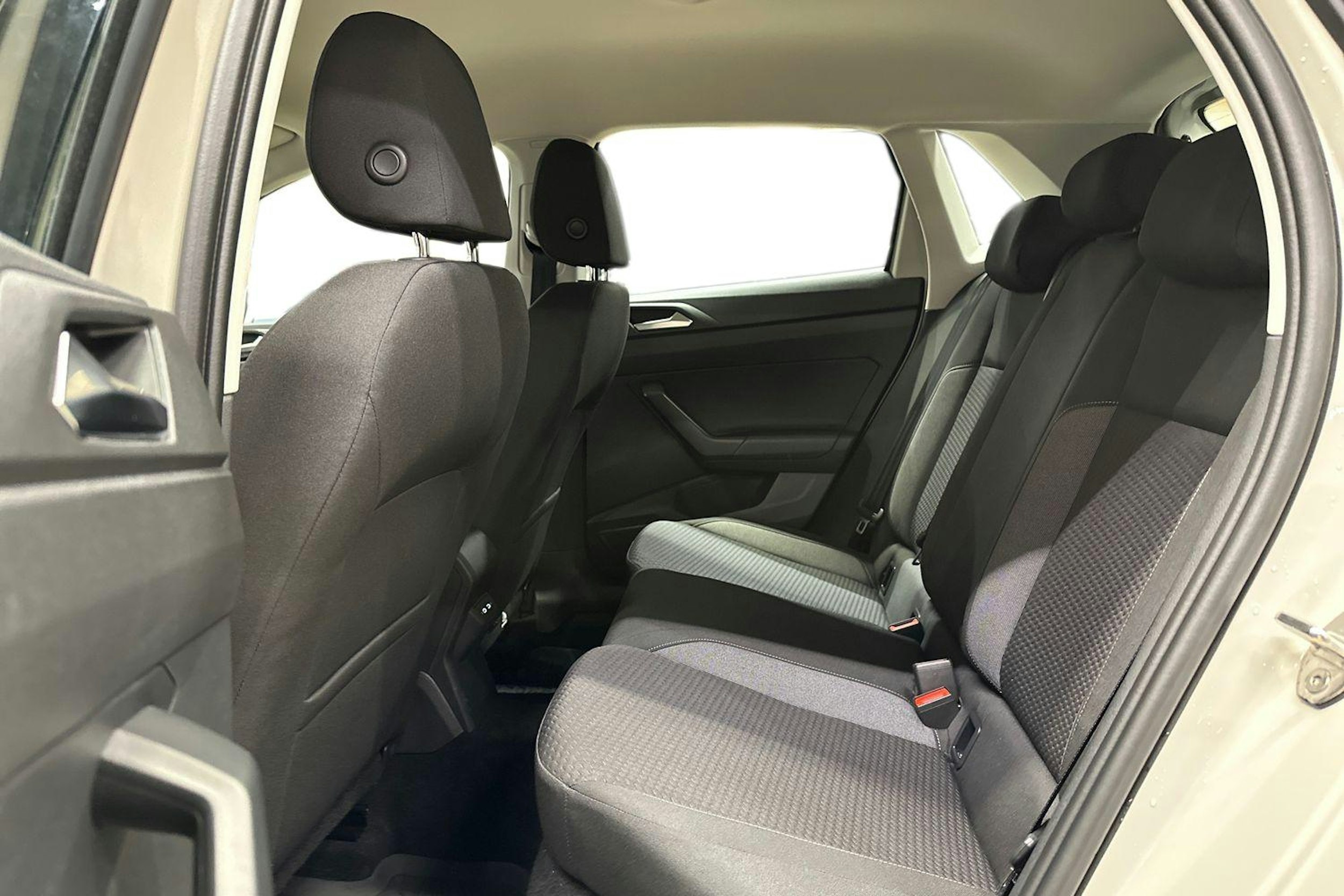 harmaa Volkswagen Polo 2022 kuva 10.