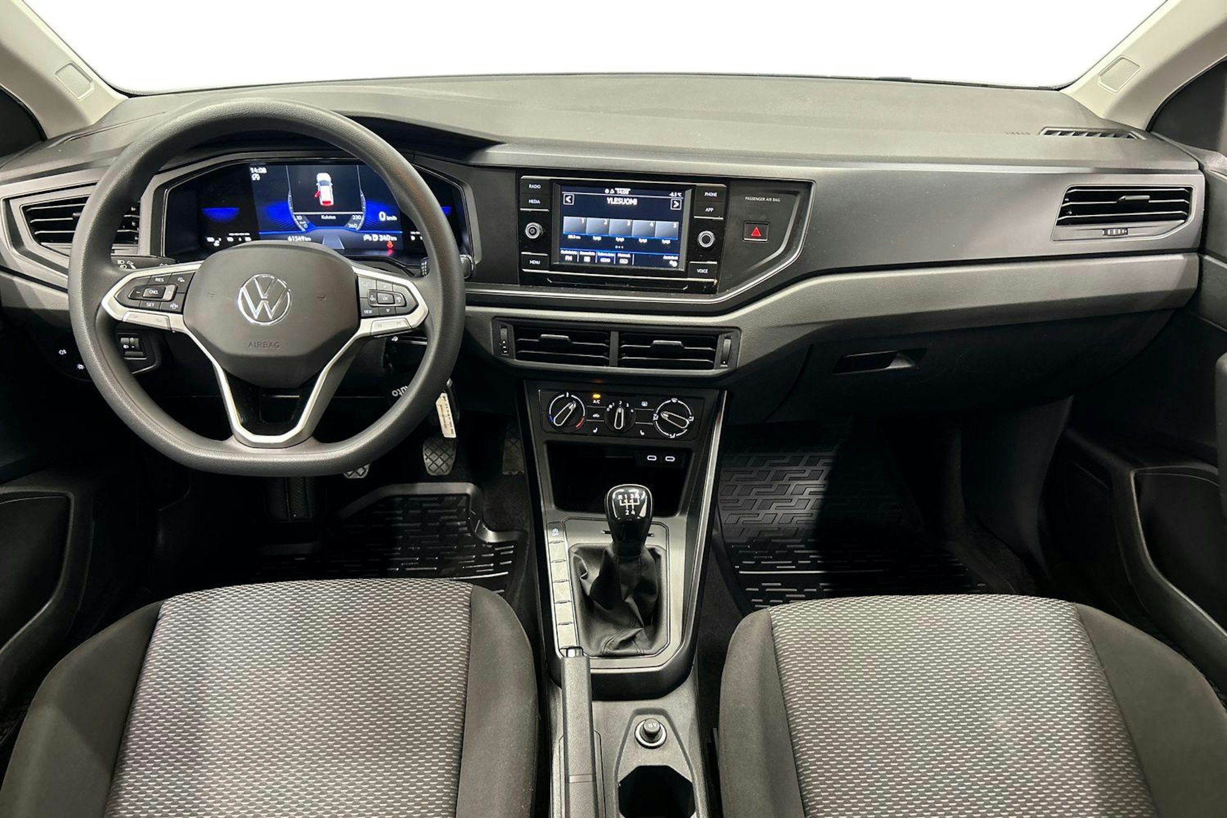 harmaa Volkswagen Polo 2022 kuva 9.