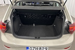 harmaa Volkswagen Polo 2022 kuva 16.