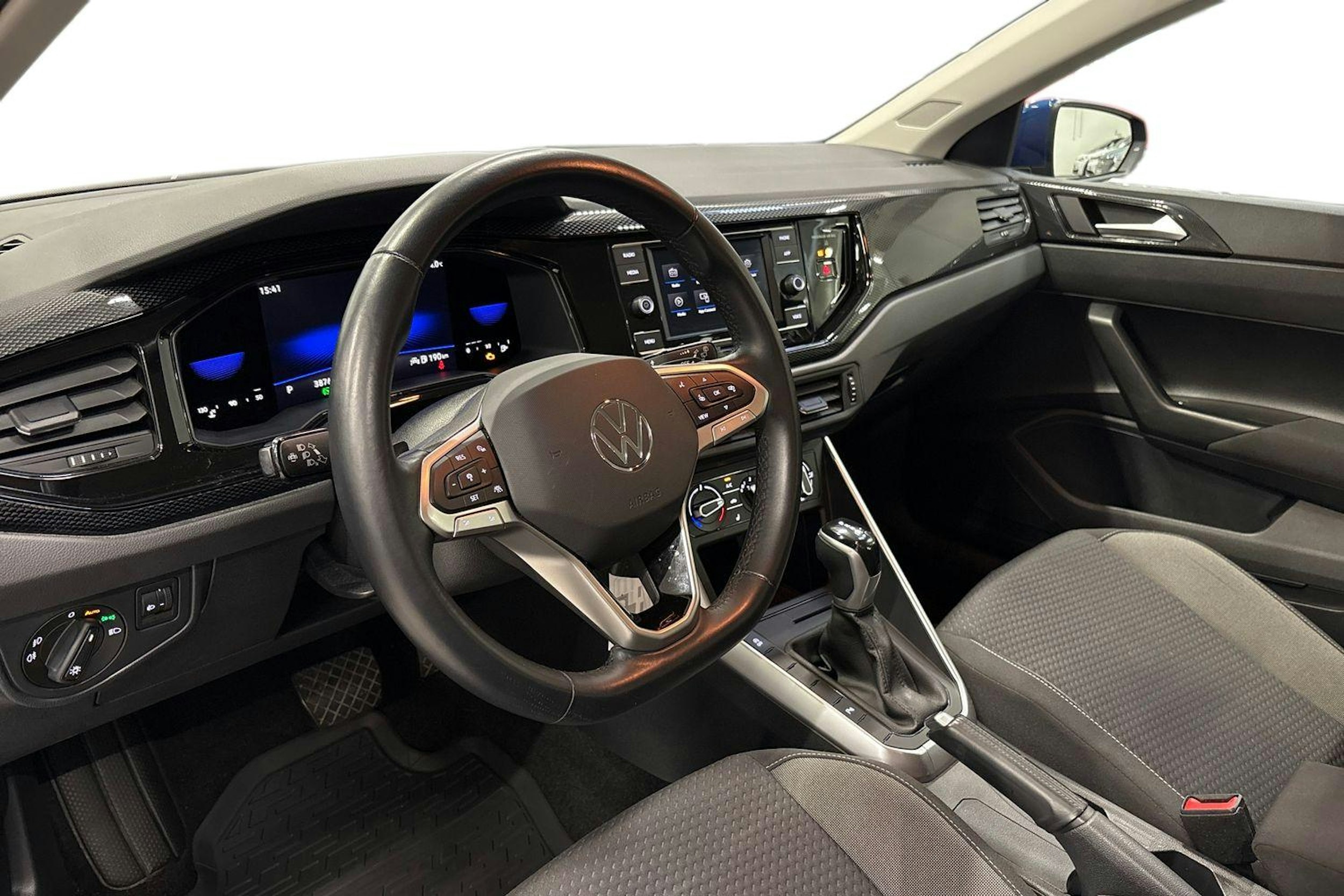 sininen Volkswagen Polo 2022 kuva 6.