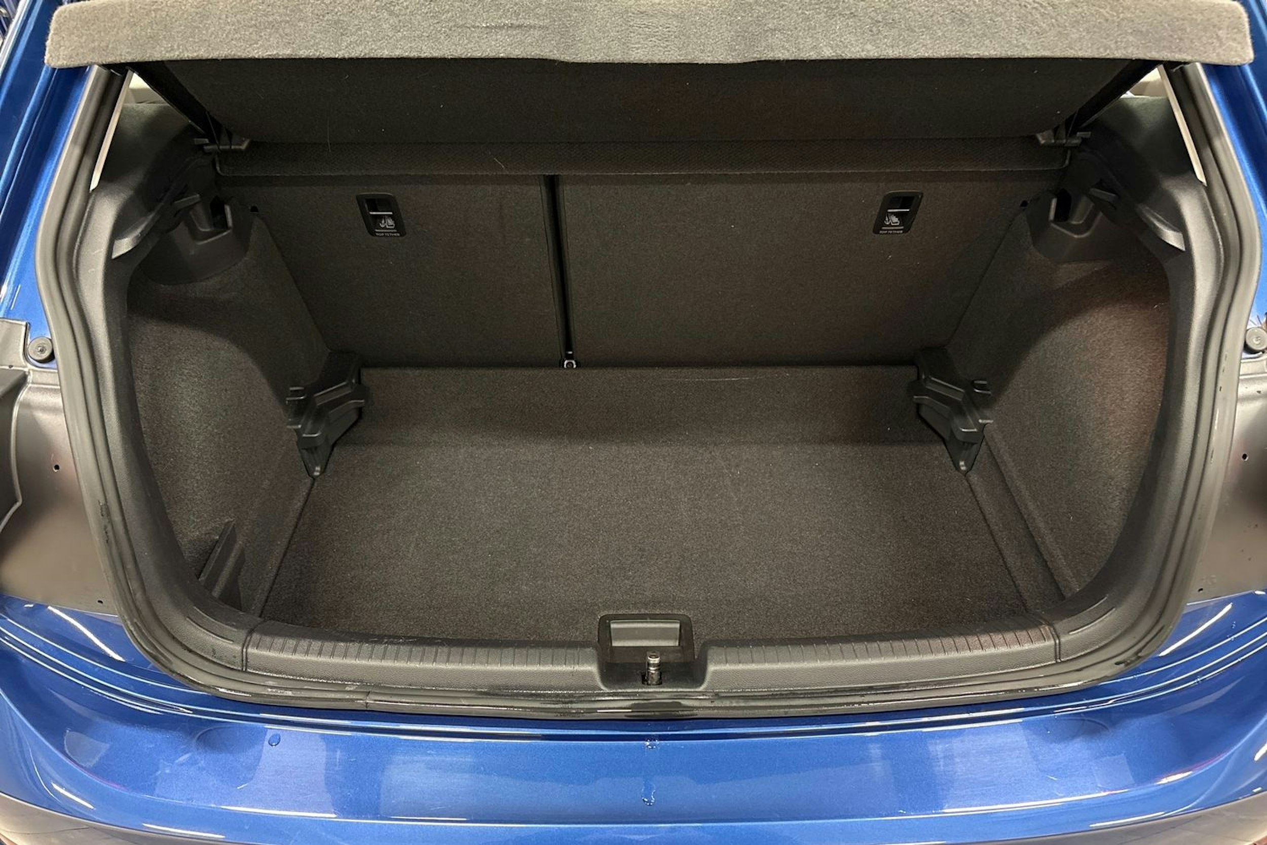 sininen Volkswagen Polo 2022 kuva 13.