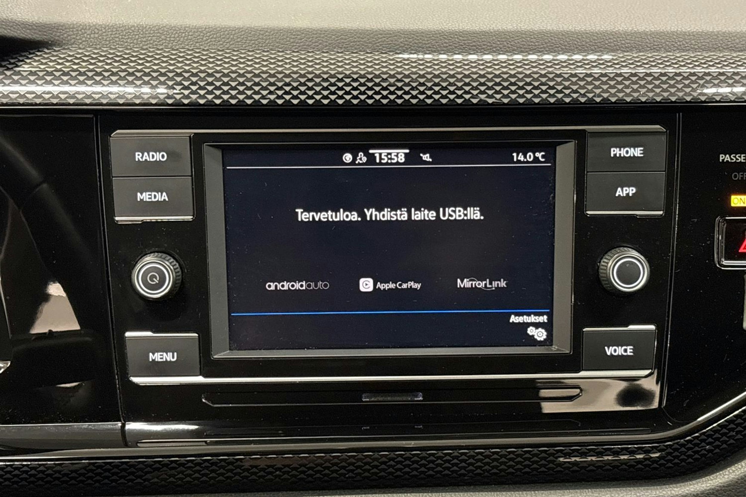 sininen Volkswagen Polo 2022 kuva 15.