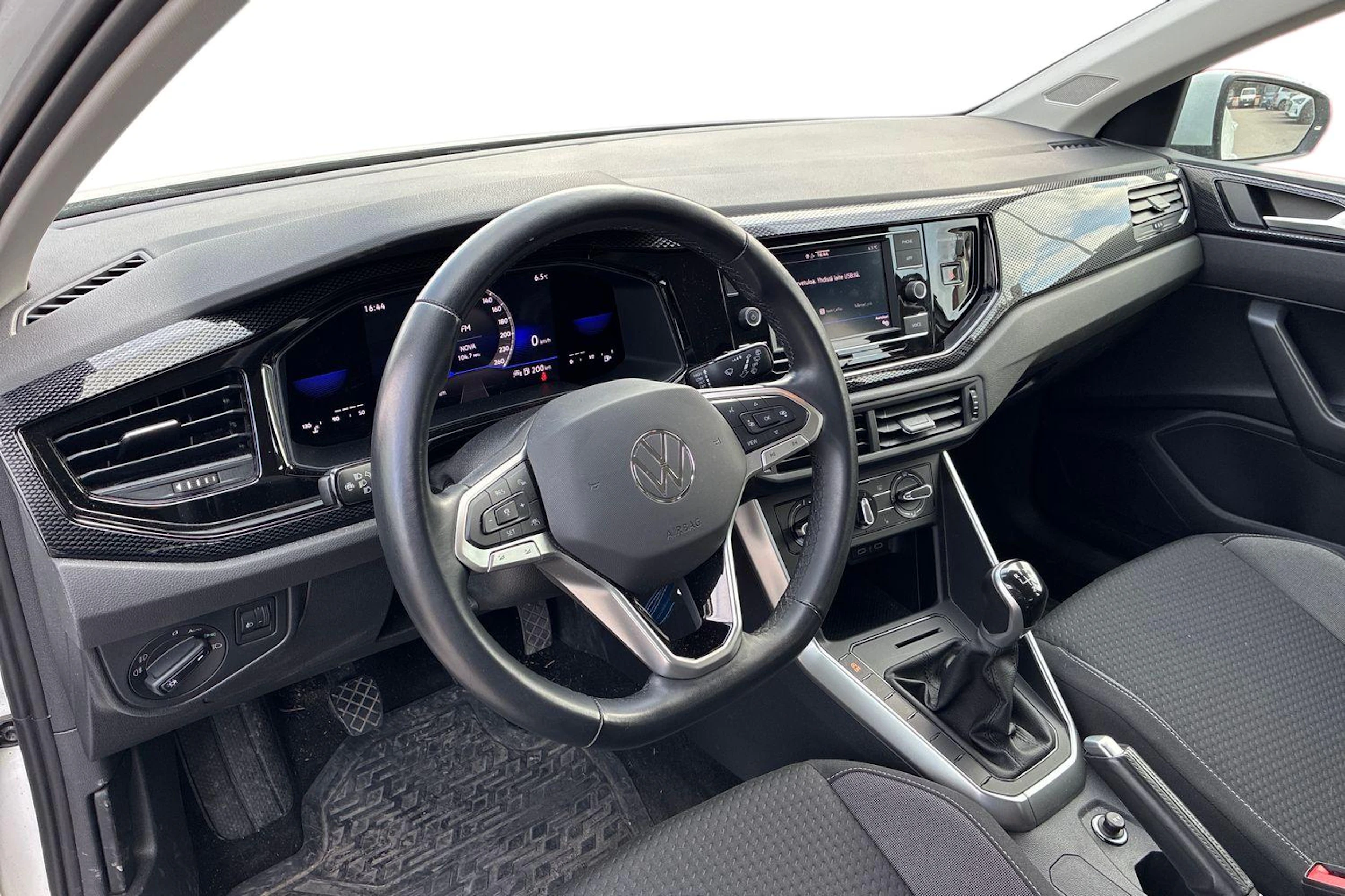 valkoinen Volkswagen Polo 2022 kuva 3.