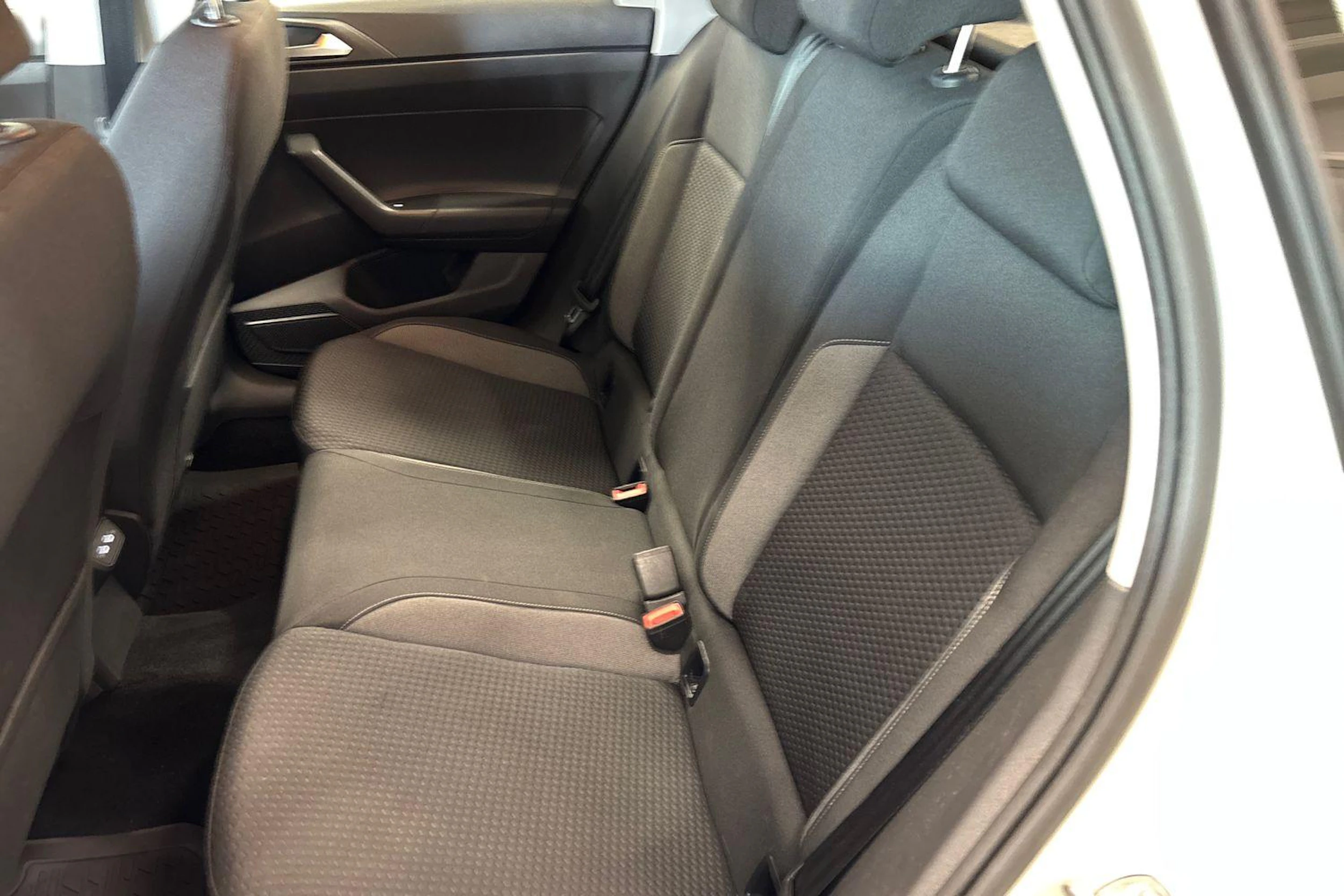 harmaa Volkswagen Polo 2022 kuva 11.