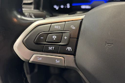 harmaa Volkswagen Polo 2022 kuva 16.