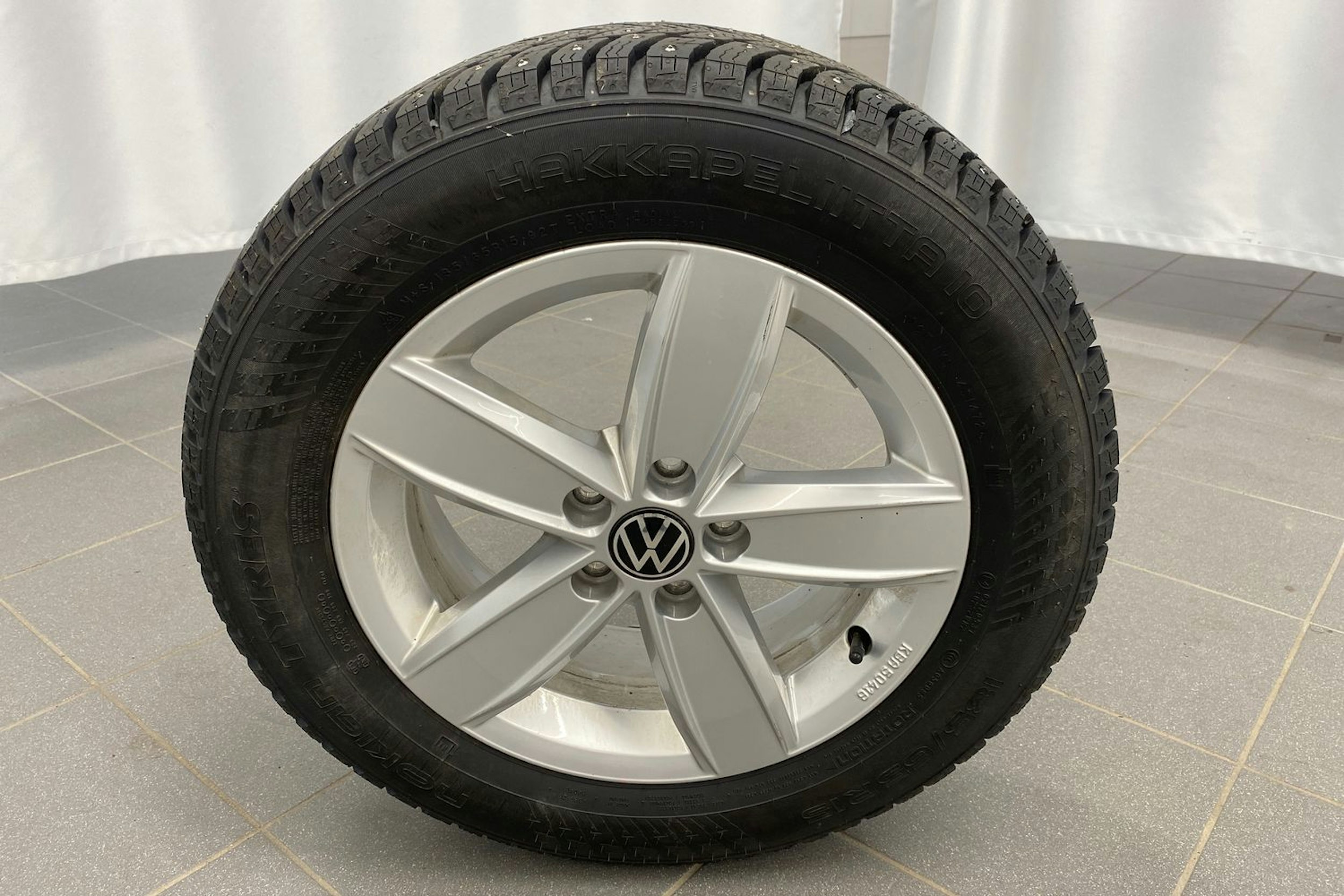 harmaa Volkswagen Polo 2022 kuva 13.