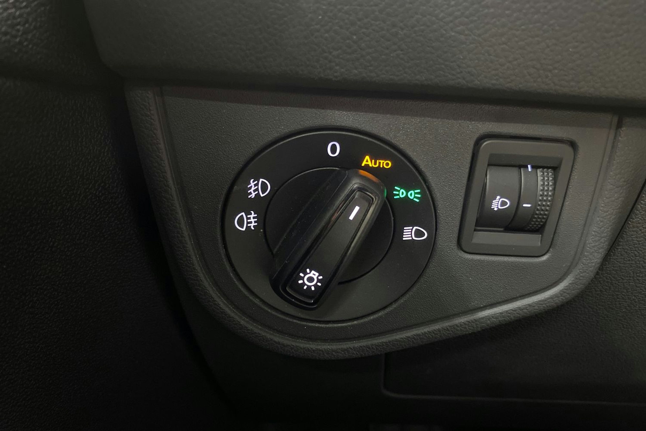 harmaa Volkswagen Polo 2022 kuva 23.