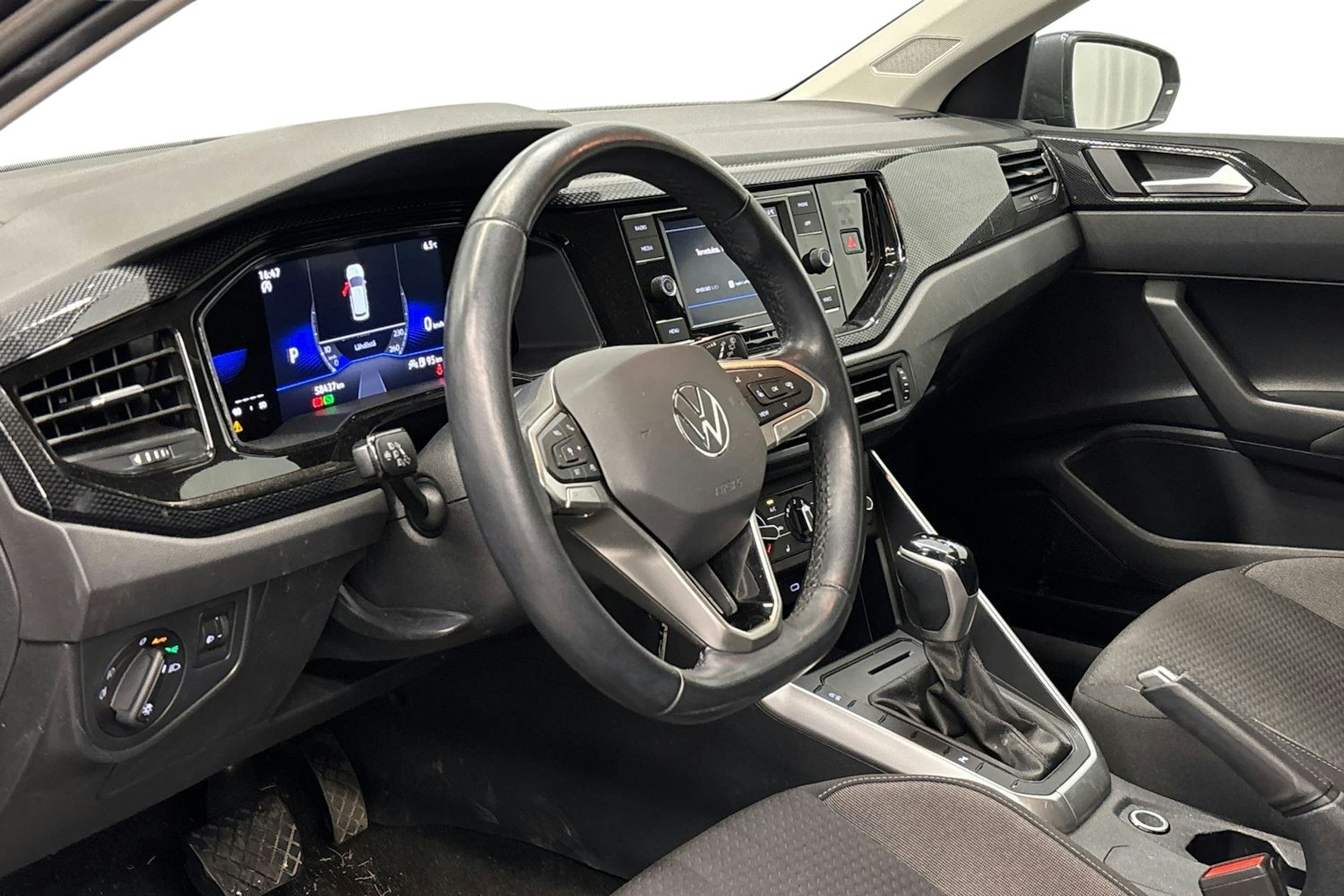 harmaa Volkswagen Polo 2022 kuva 7.