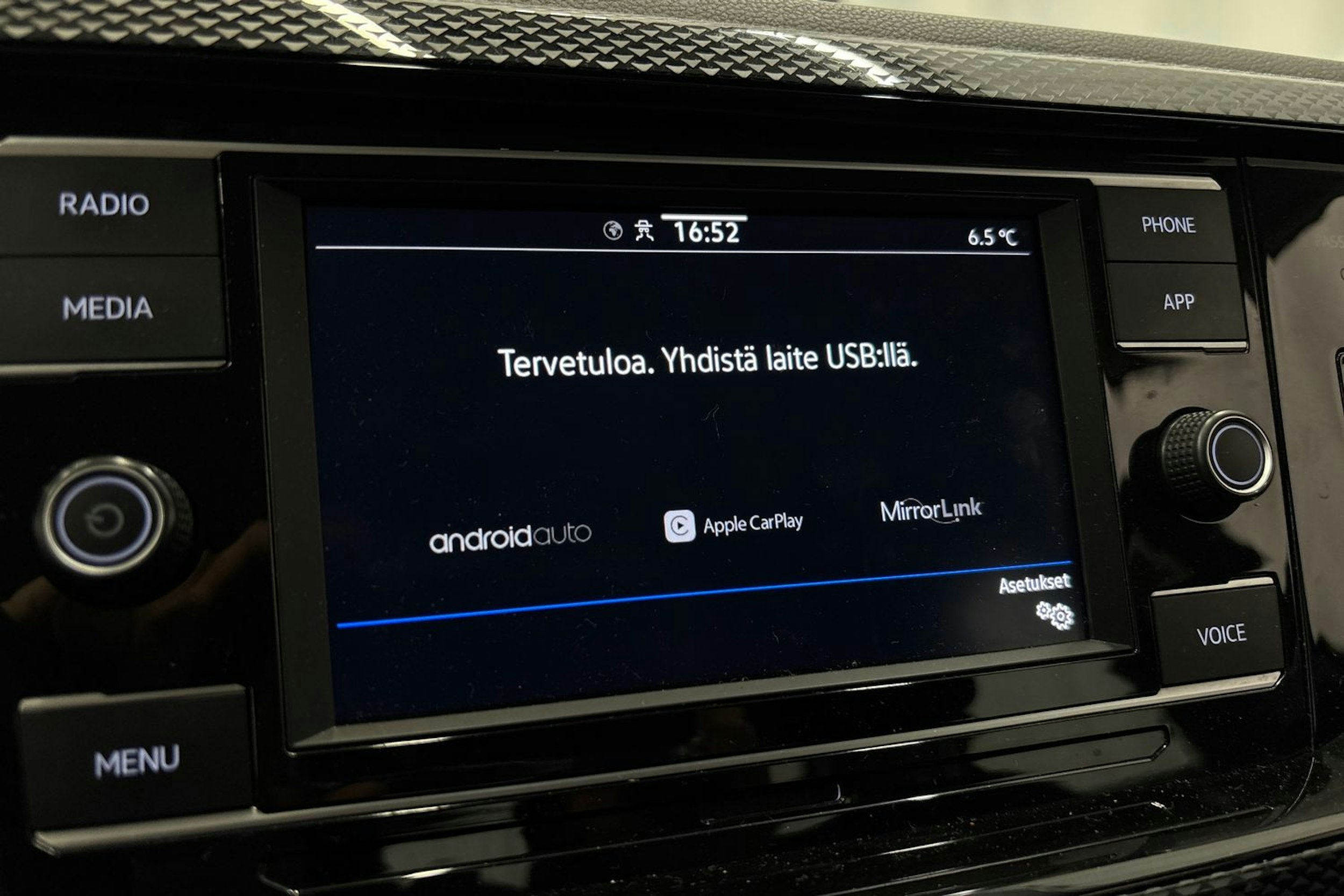 harmaa Volkswagen Polo 2022 kuva 24.