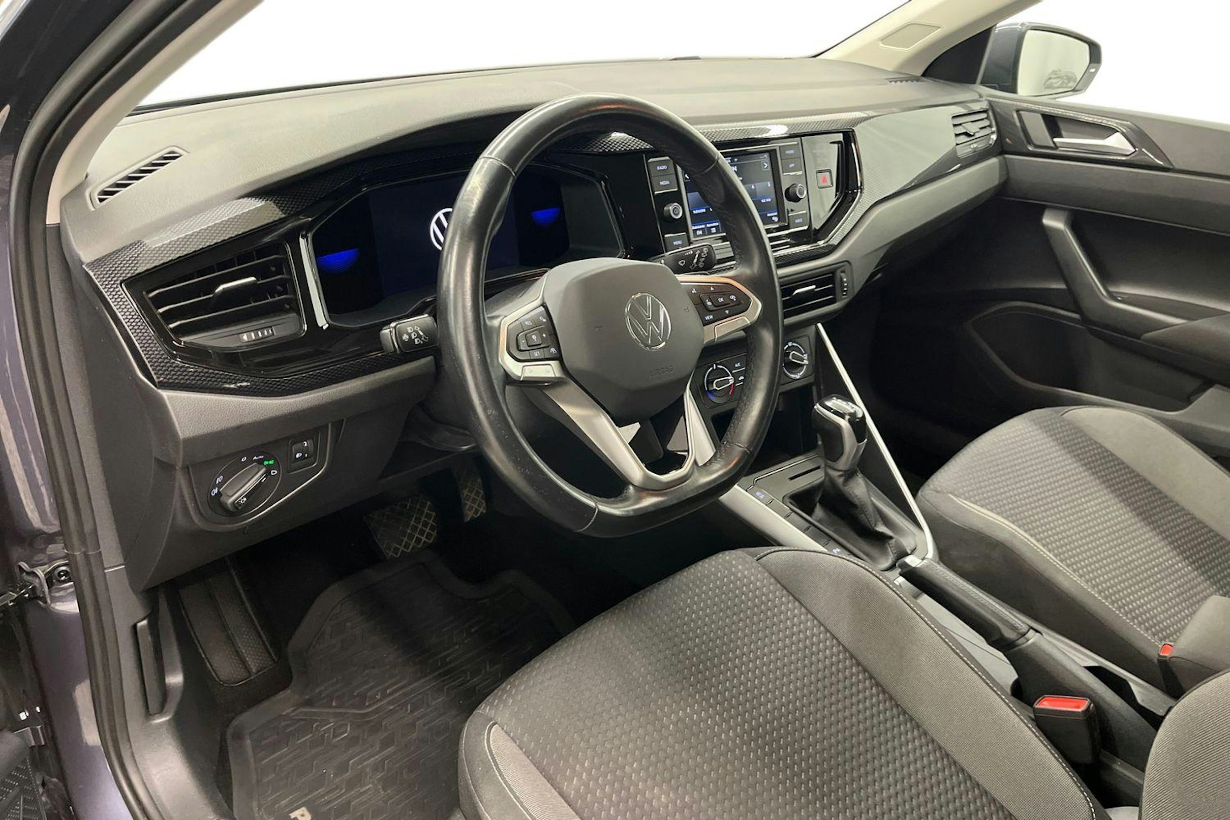 harmaa Volkswagen Polo 2022 kuva 7.