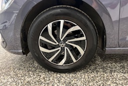 harmaa Volkswagen Polo 2022 kuva 20.