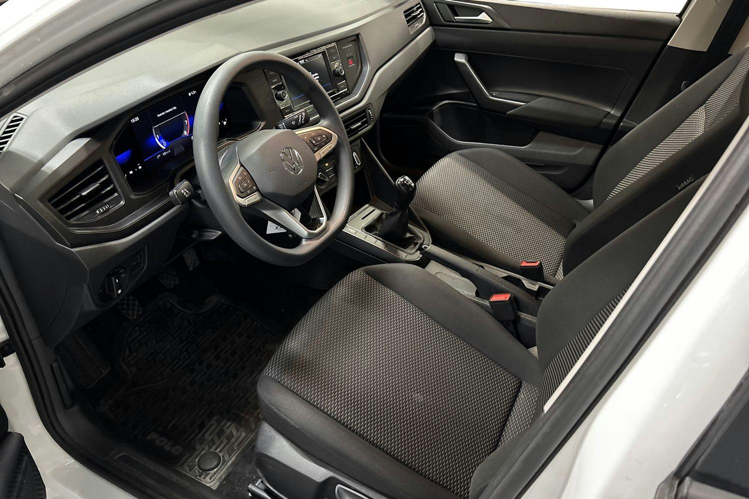 Valkoinen Volkswagen Polo 2022 kuva 3.