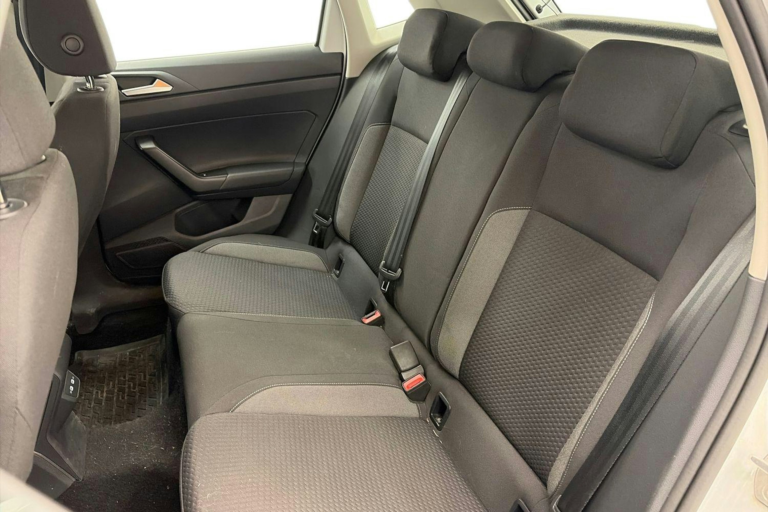 Valkoinen Volkswagen POLO 2022 kuva 10.