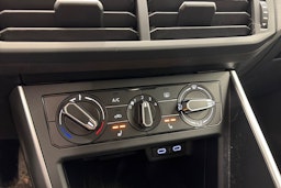 Valkoinen Volkswagen POLO 2022 kuva 18.