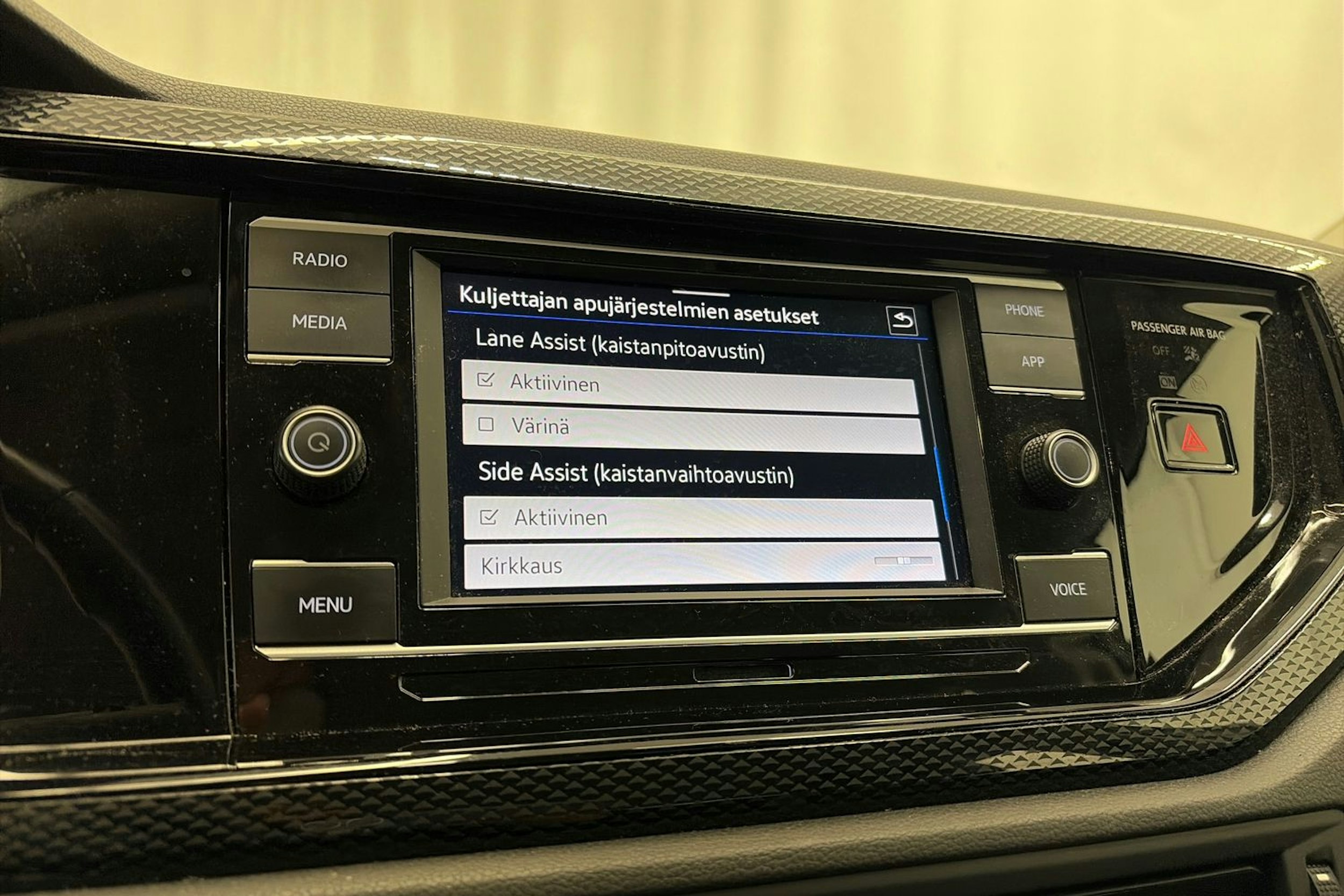 Valkoinen Volkswagen POLO 2022 kuva 20.