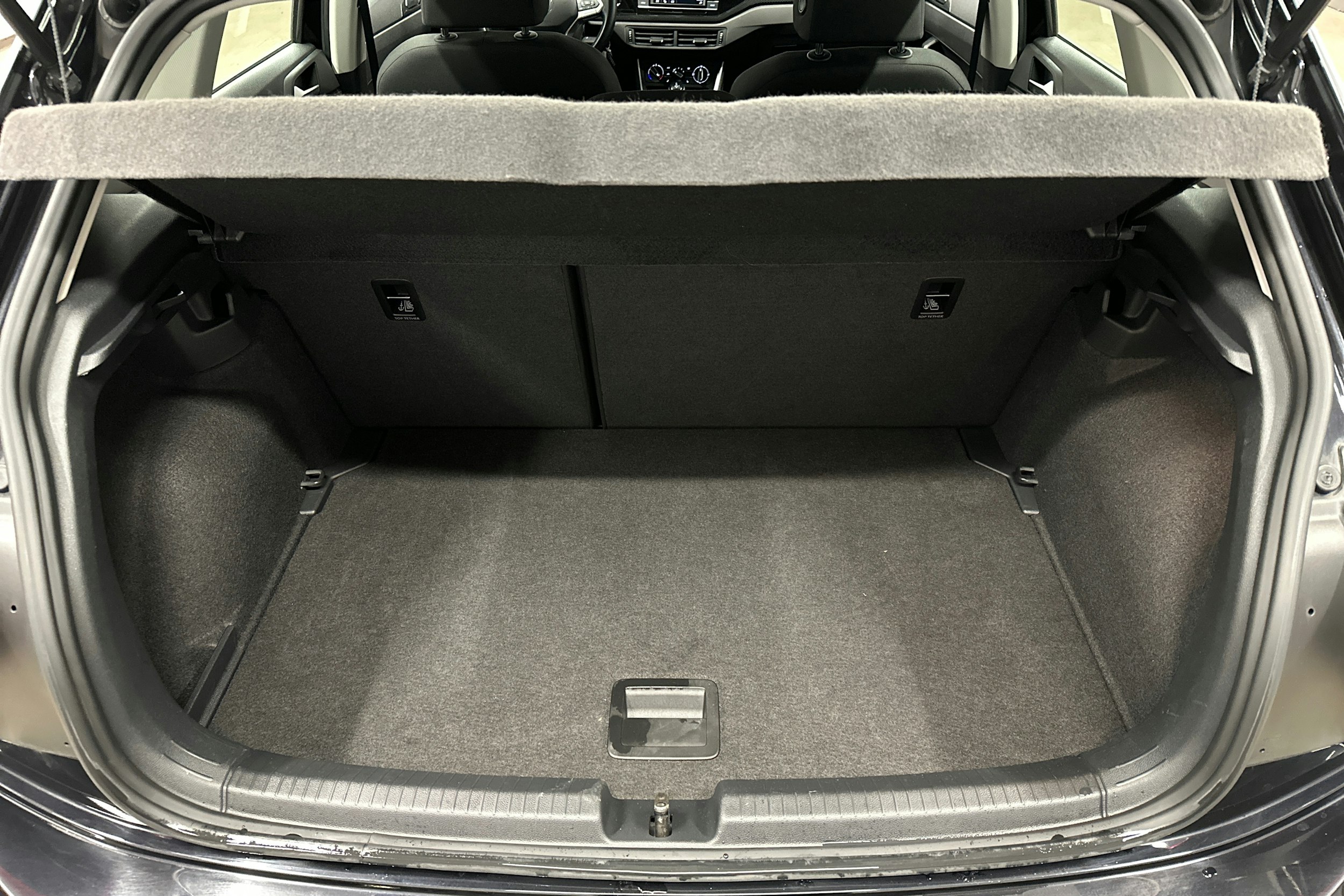 musta Volkswagen Polo 2023 kuva 14.