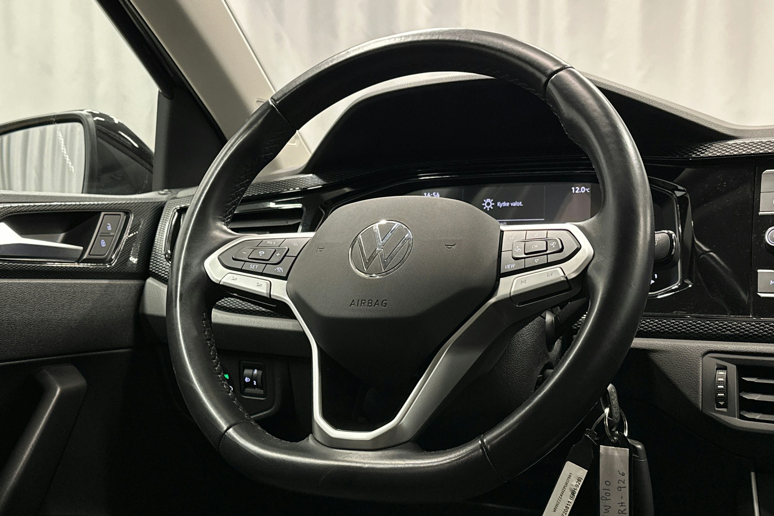 musta Volkswagen Polo 2023 kuva 16.