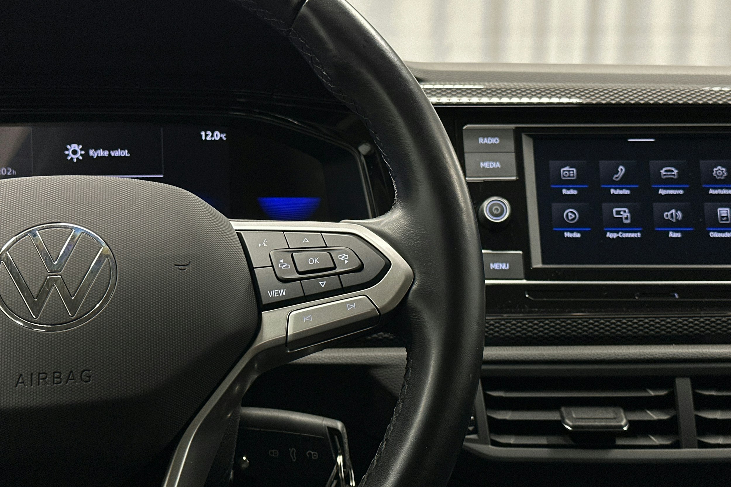 musta Volkswagen Polo 2023 kuva 18.