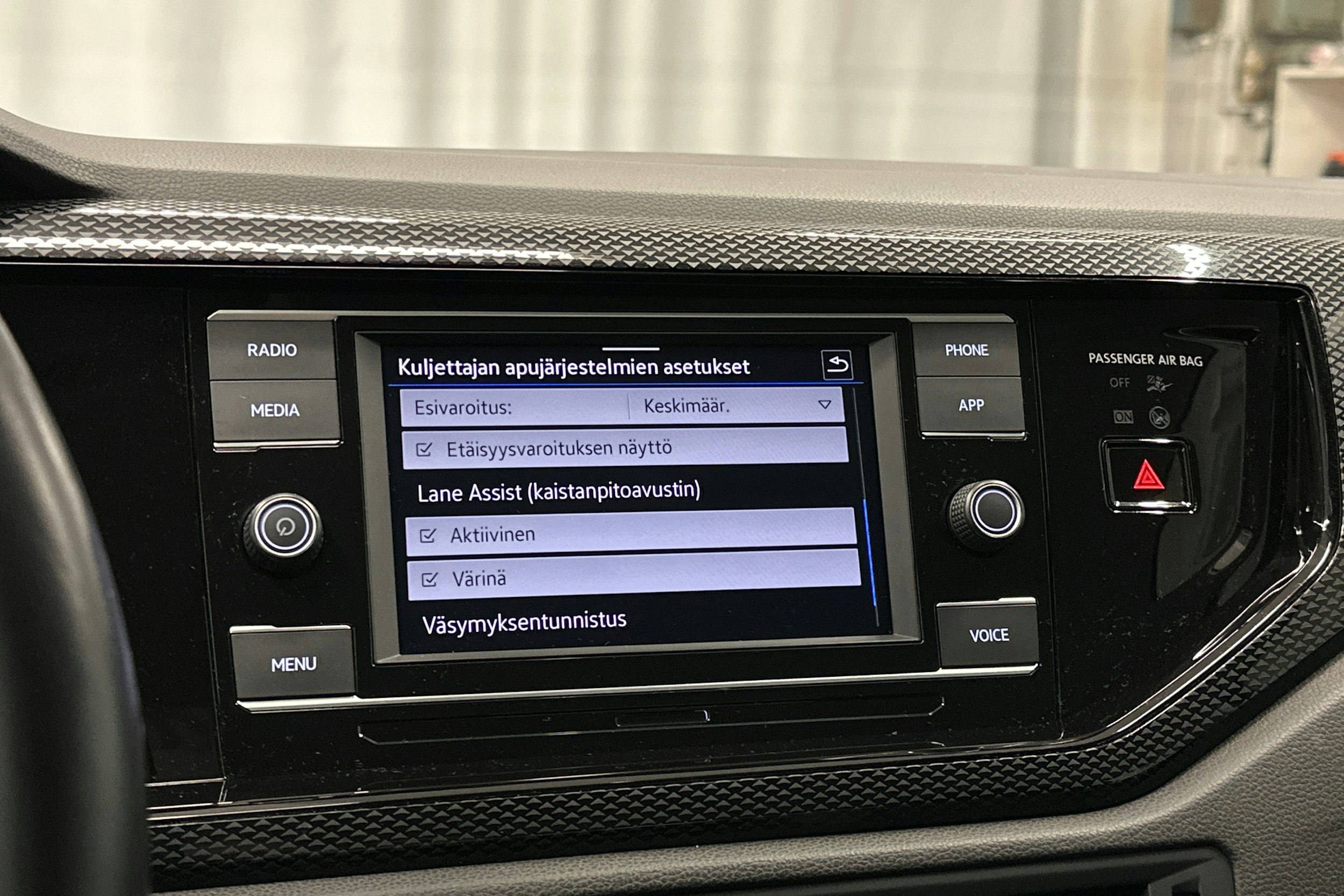 musta Volkswagen Polo 2023 kuva 24.