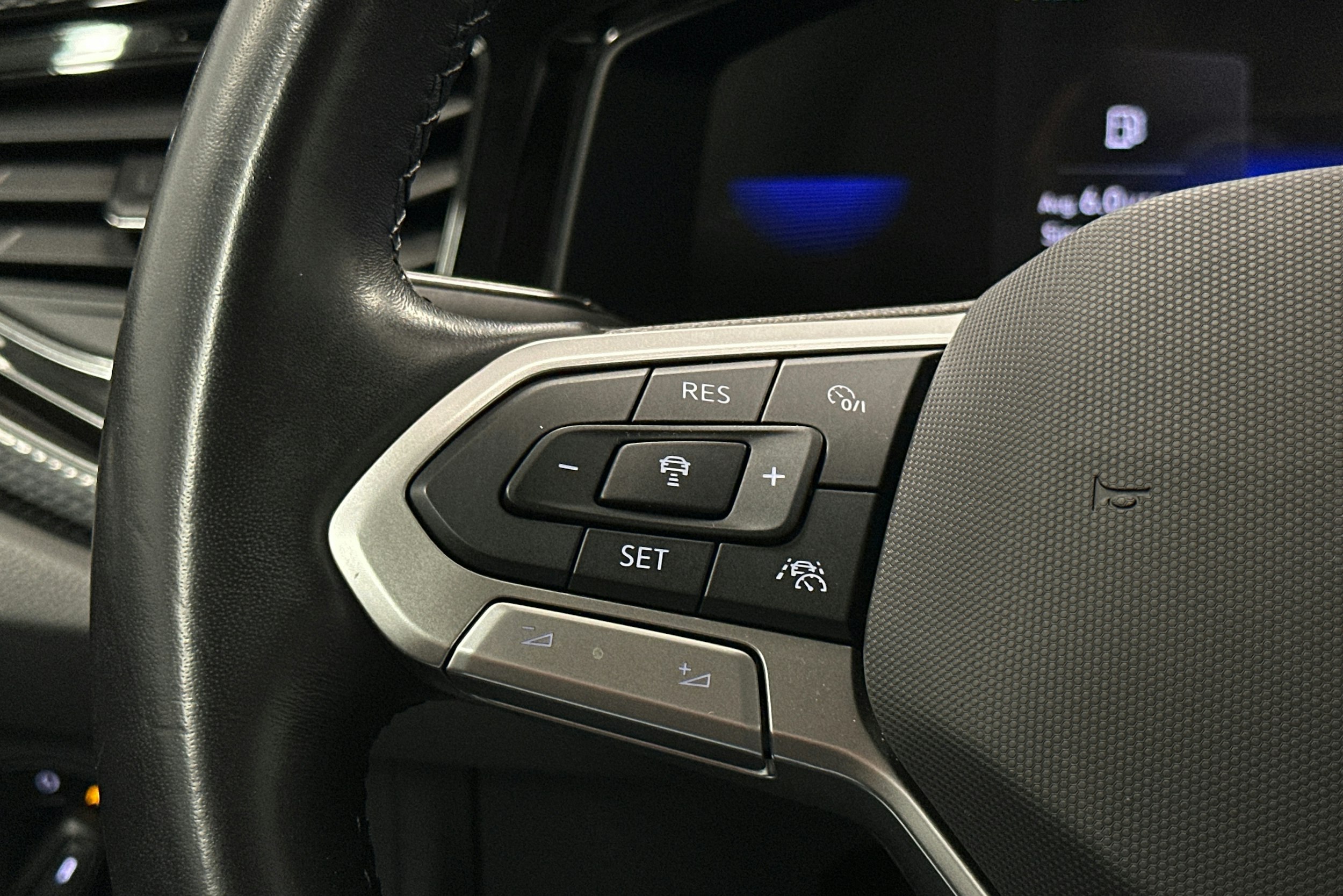 musta Volkswagen Polo 2023 kuva 17.