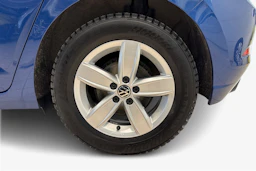 Sininen Volkswagen POLO 2023 kuva 12.