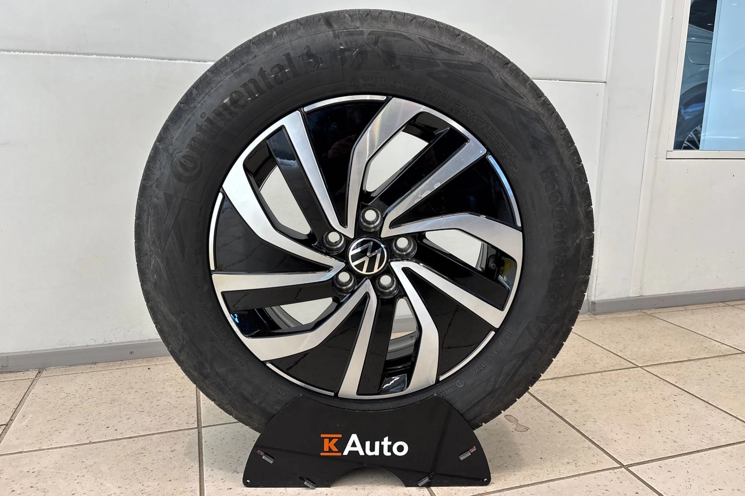 Sininen Volkswagen POLO 2023 kuva 13.