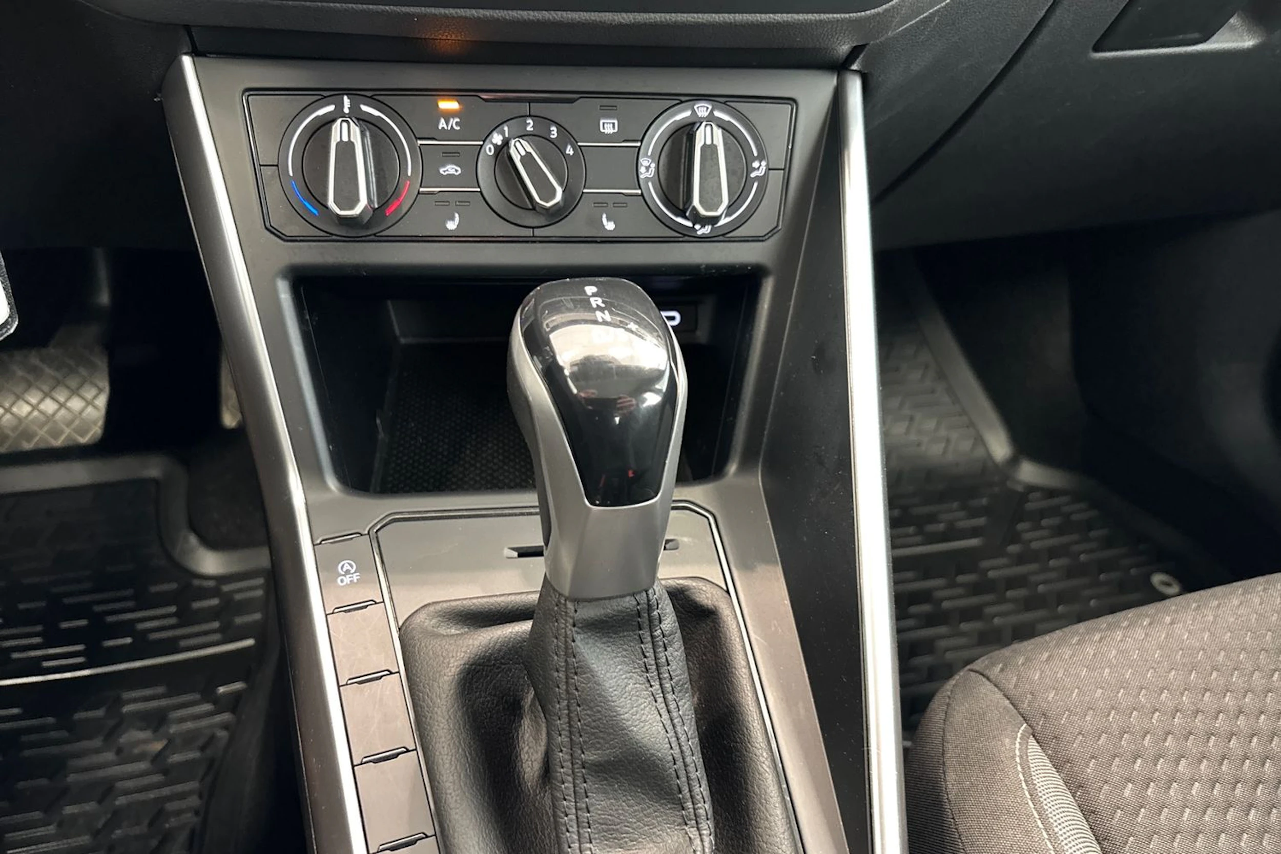 Sininen Volkswagen POLO 2023 kuva 23.