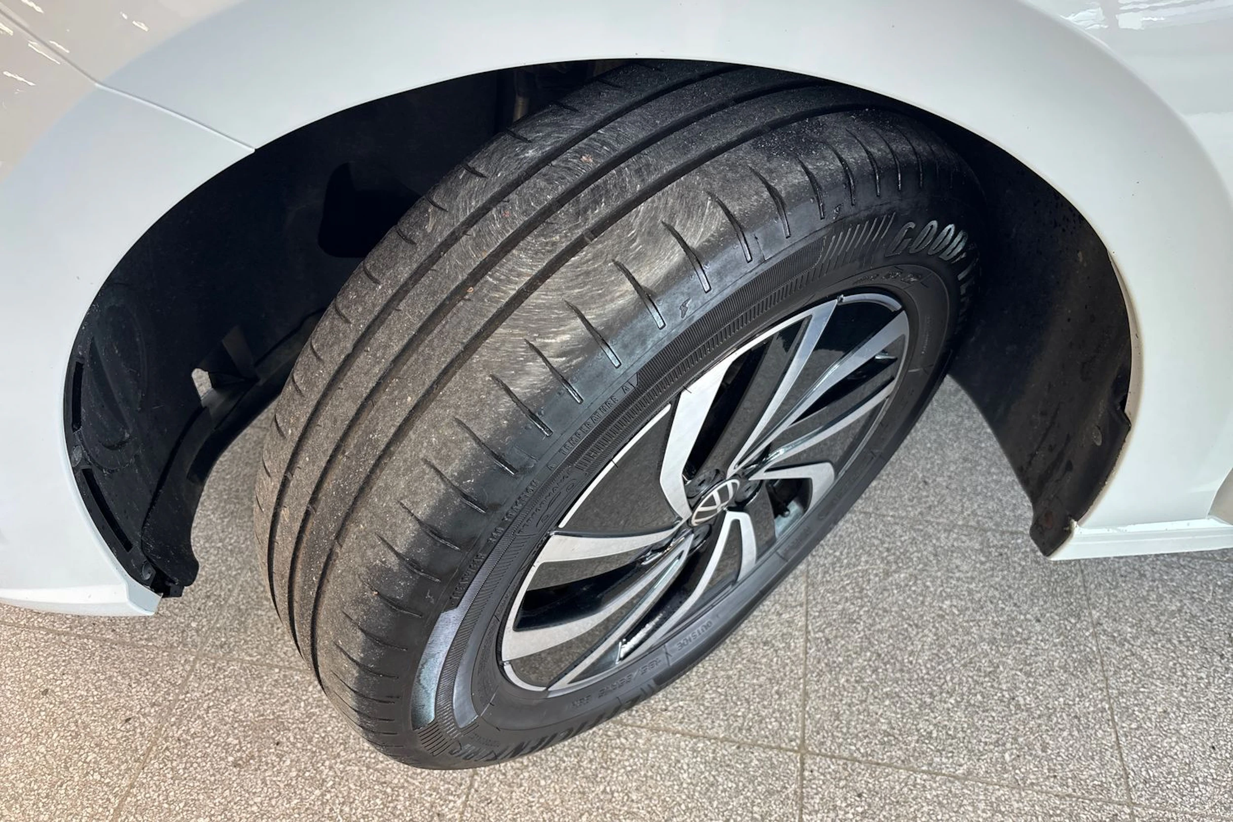 valkoinen Volkswagen Polo 2023 kuva 10.