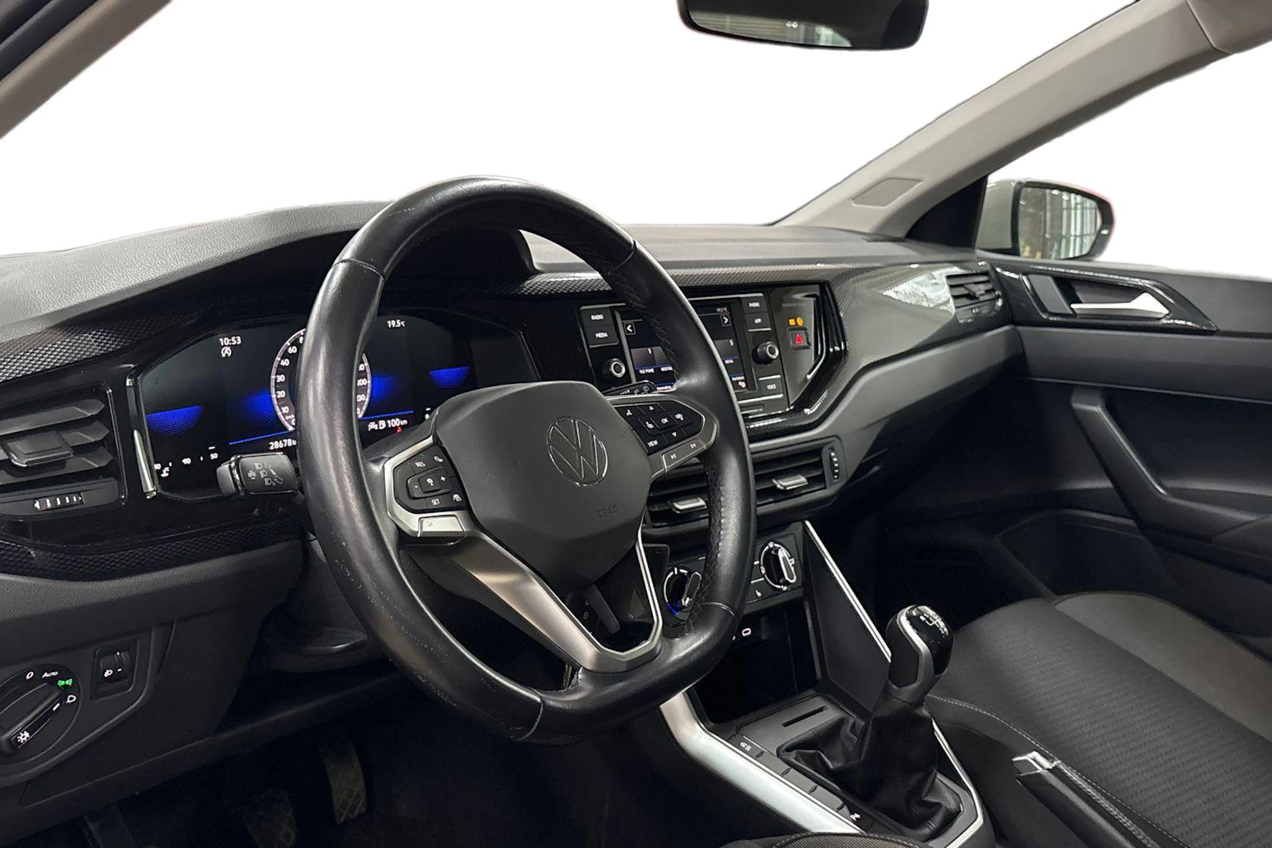 Harmaa Volkswagen POLO 2023 kuva 6.