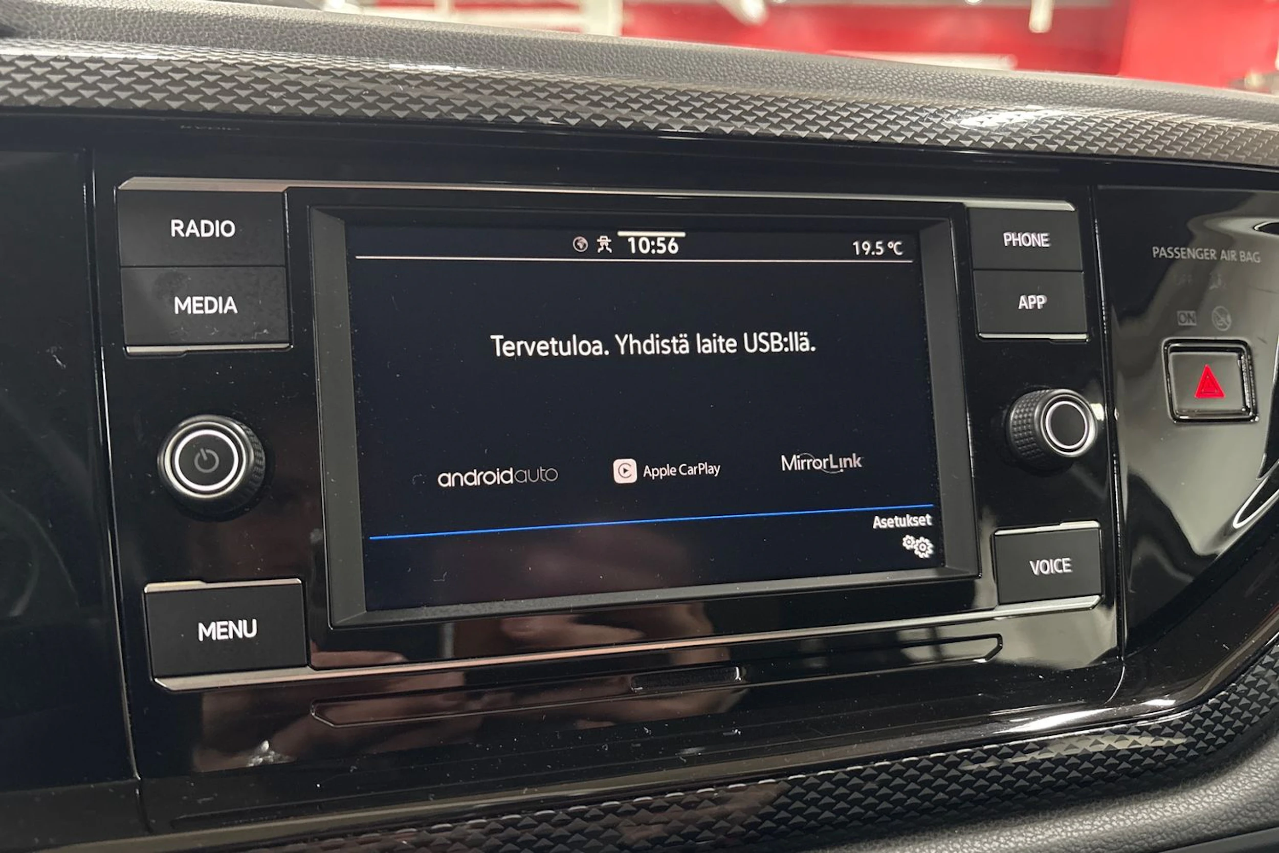 Harmaa Volkswagen POLO 2023 kuva 15.