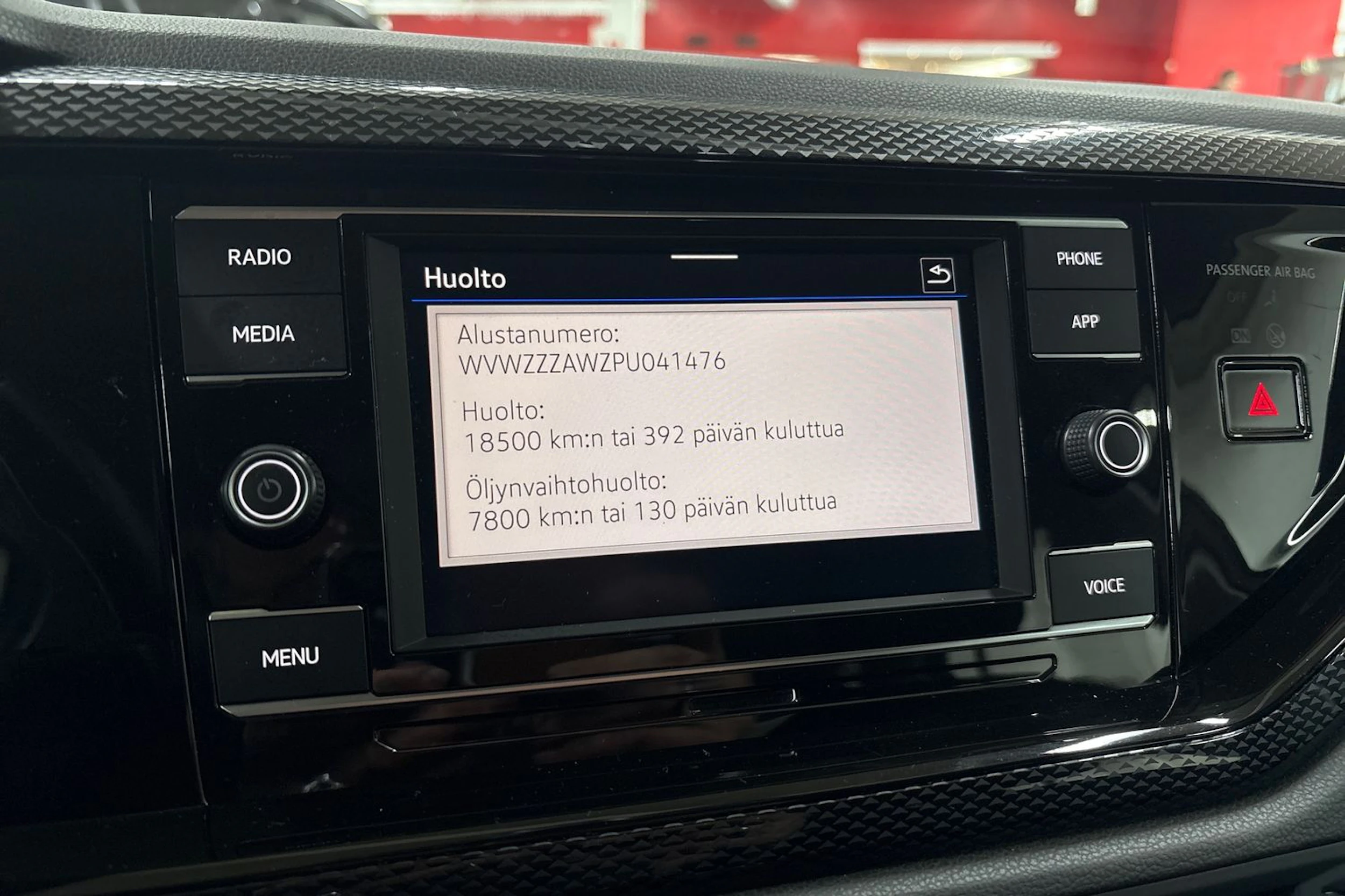 Harmaa Volkswagen POLO 2023 kuva 19.