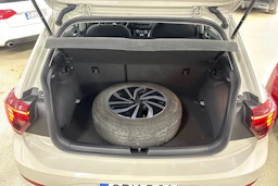 Harmaa Volkswagen POLO 2023 kuva 24.