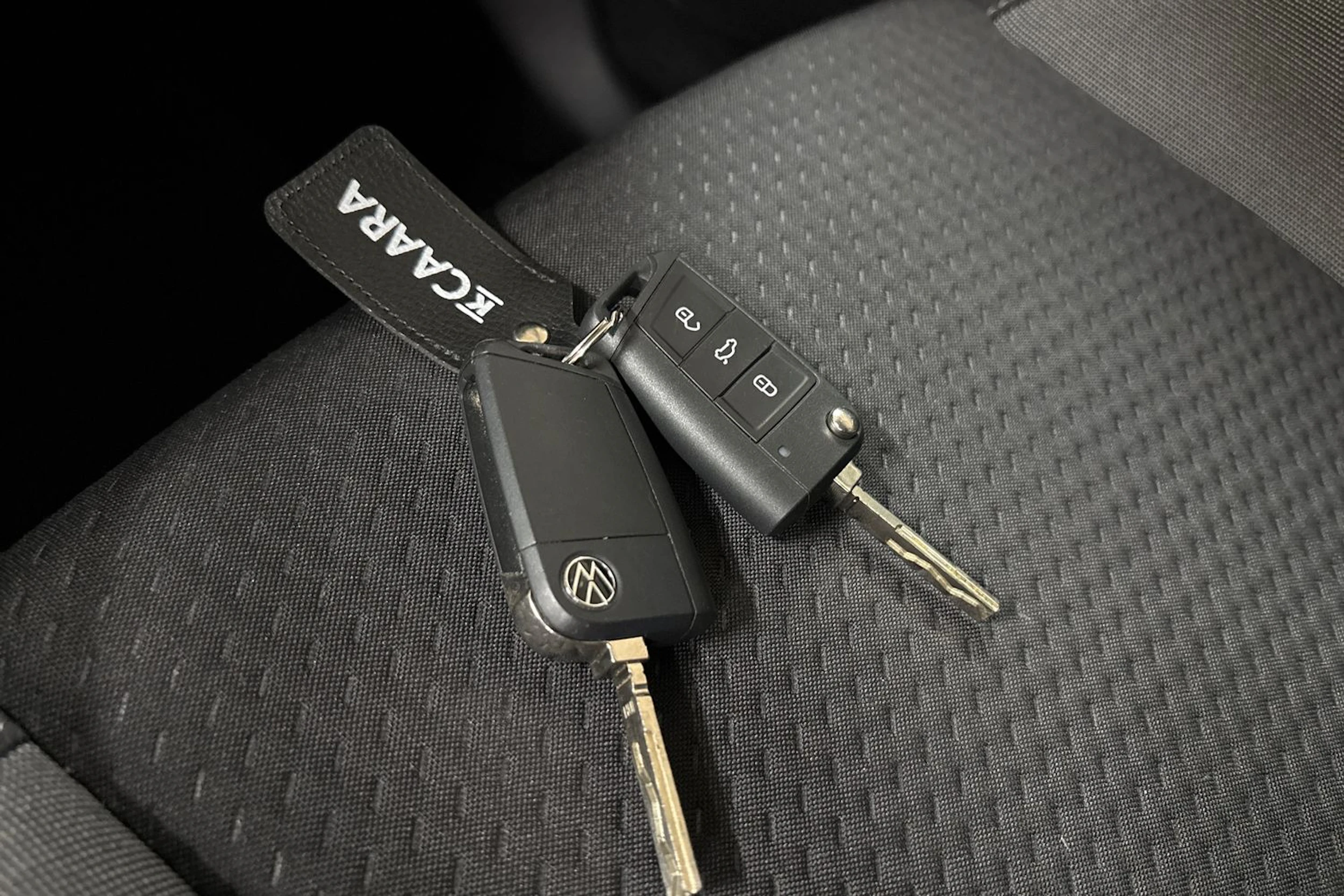 Harmaa Volkswagen POLO 2023 kuva 25.