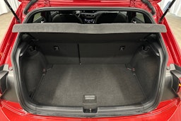punainen Volkswagen Polo 2023 kuva 14.