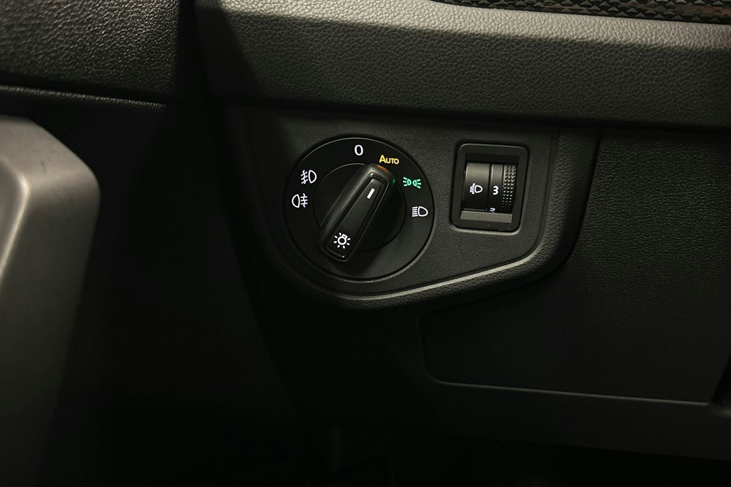 violetti Volkswagen Polo 2023 kuva 22.